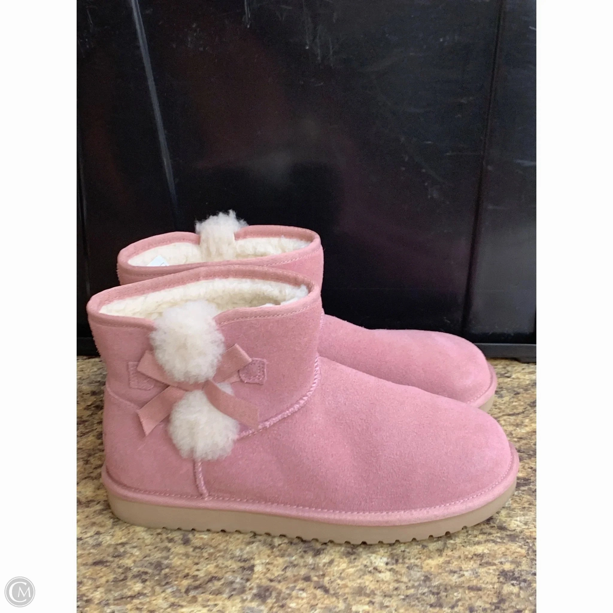 Fast Go Boots Designer By Ugg In Pink, Size: 9