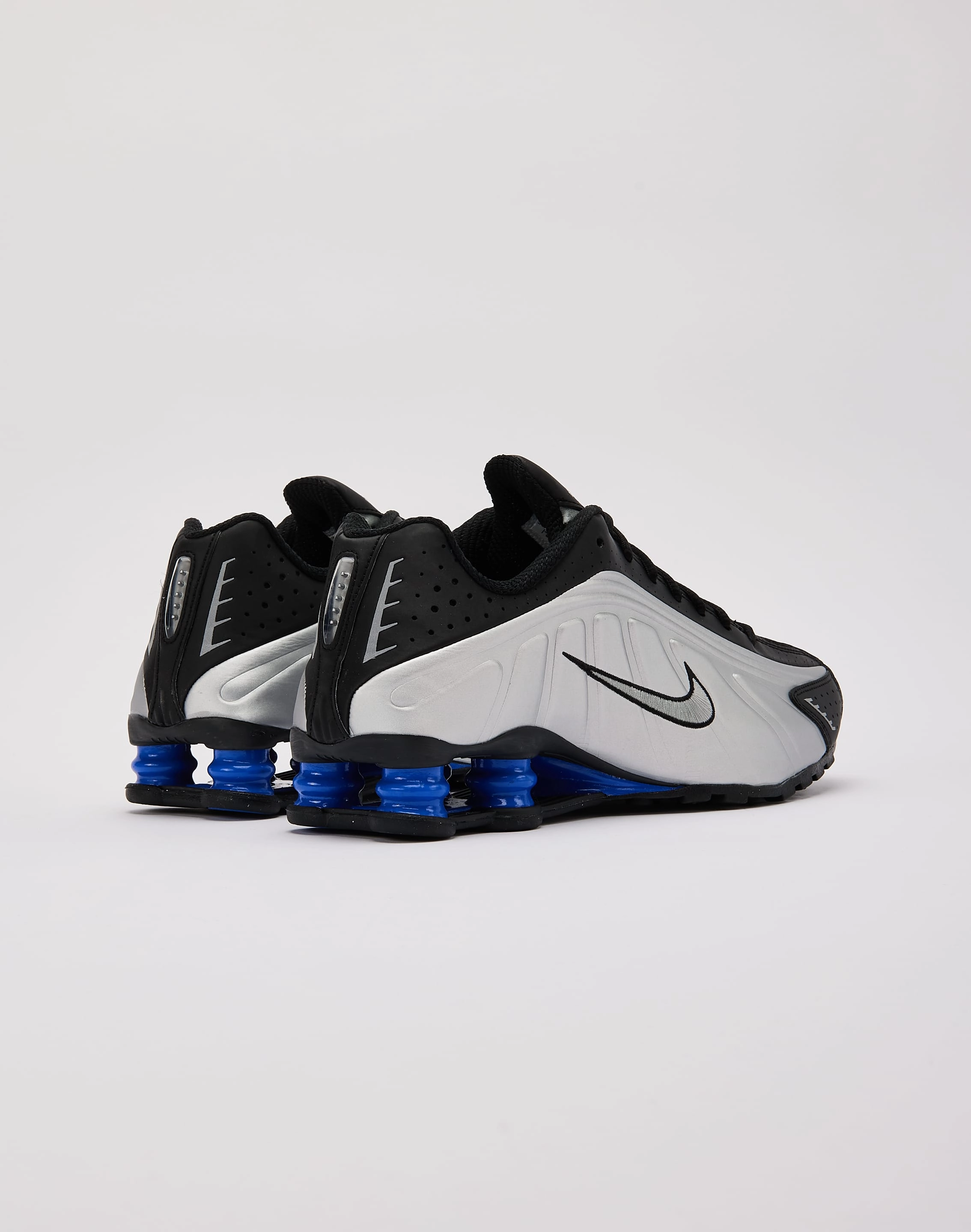 Straight Running Flex Groove Engineering Nike Shox R4