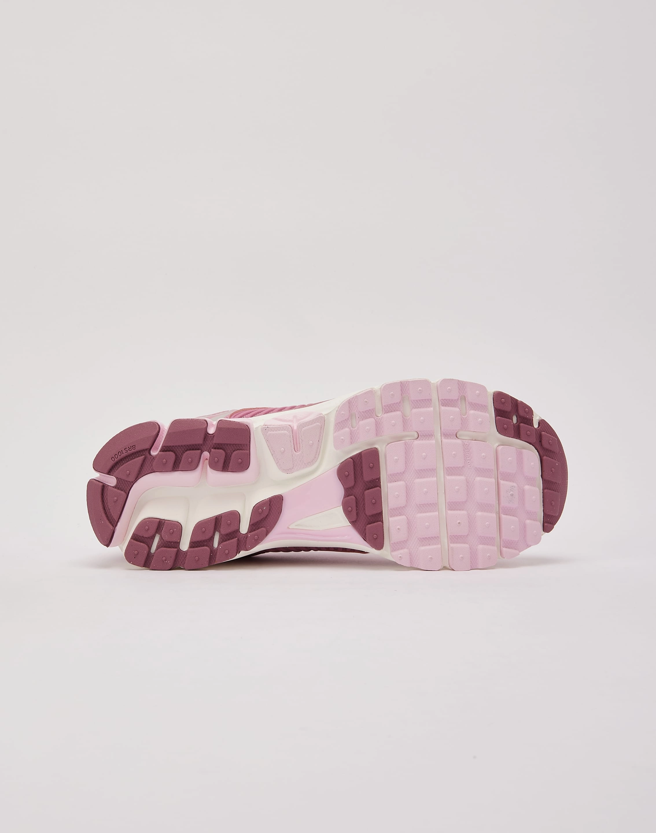 ensure safety Nike Zoom Vomero 5