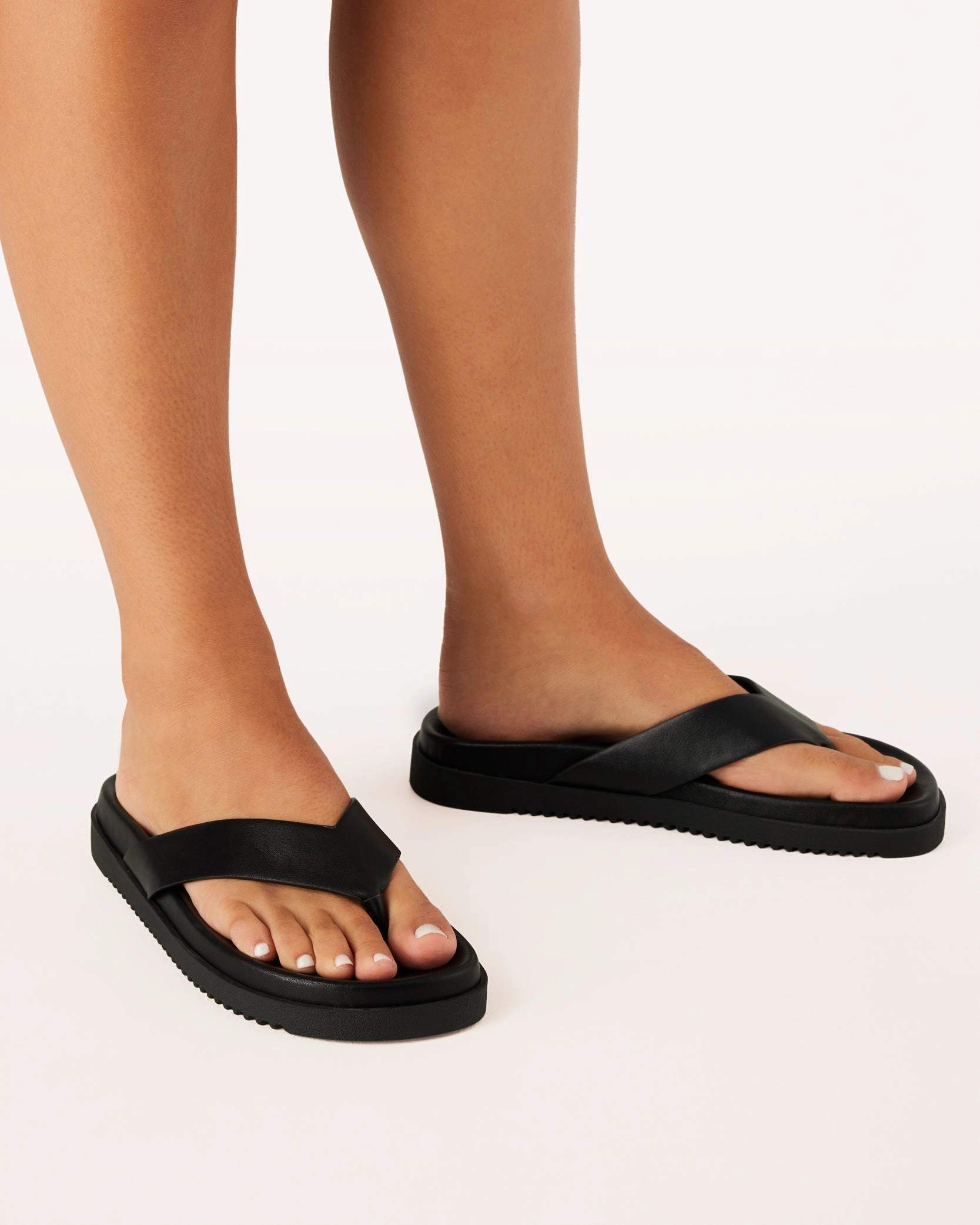 Comfortable Footwear AILA - BLACK