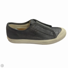 Anti Slip Outsole Adult Ease Shoes Designer By Frye In Grey, Size: 6