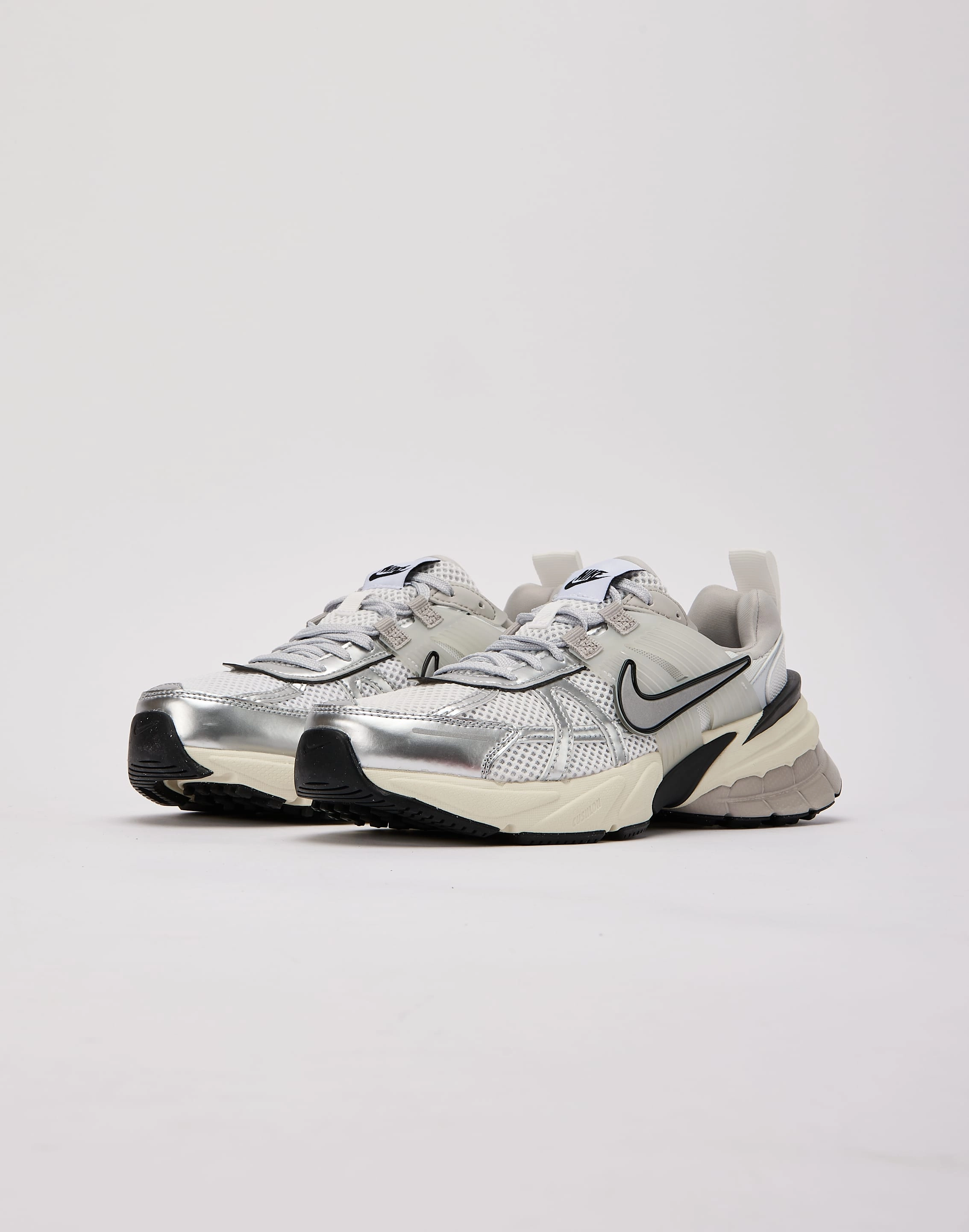 night running footwear tear - resistant - fabric shoes Nike V2K Run