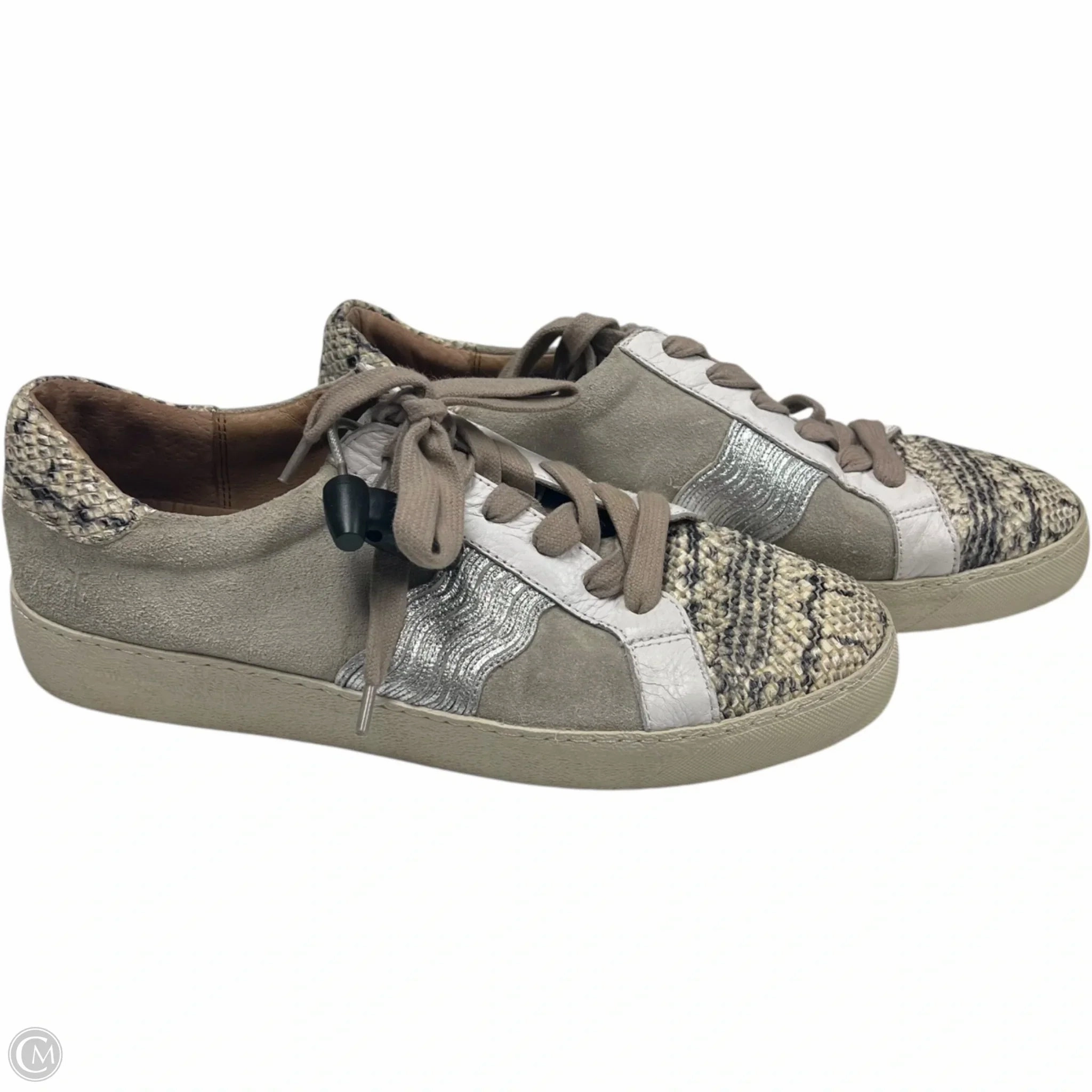 Easy To Clean Sole Soft Shoes Designer By Frye In Beige, Size: 10