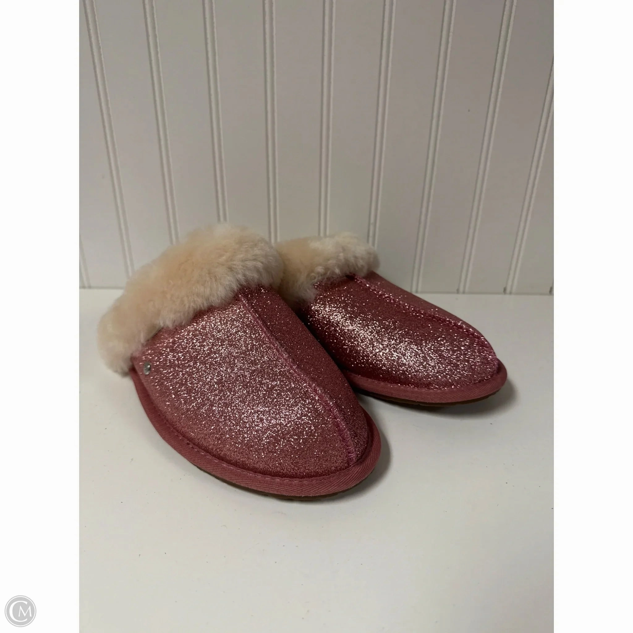 Slippers Designer By Ugg In Pink, Size: 9 Hero Edge