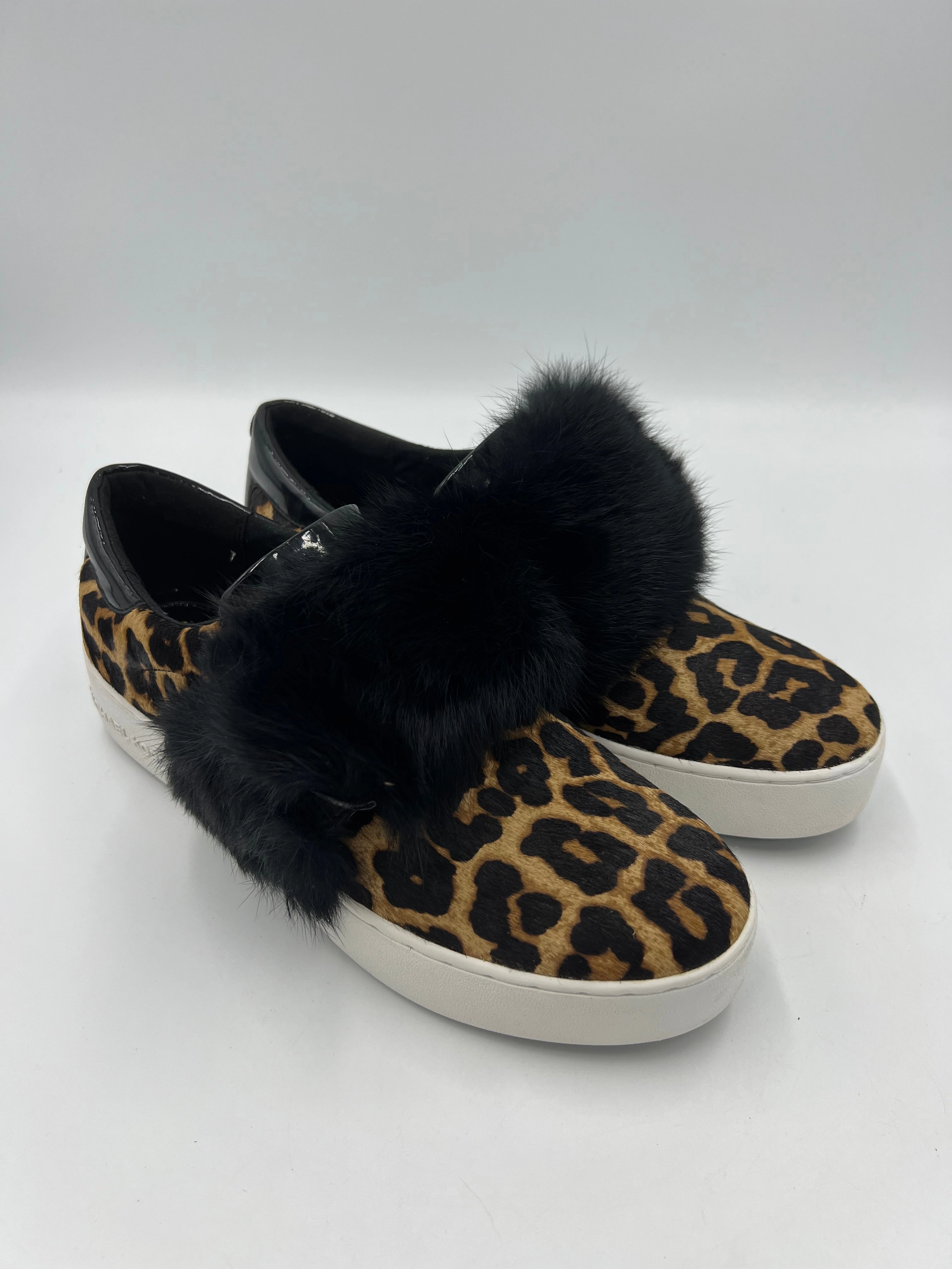 Memory Foam Wellness Seekers Shoes Designer By Michael Kors  Size: 7