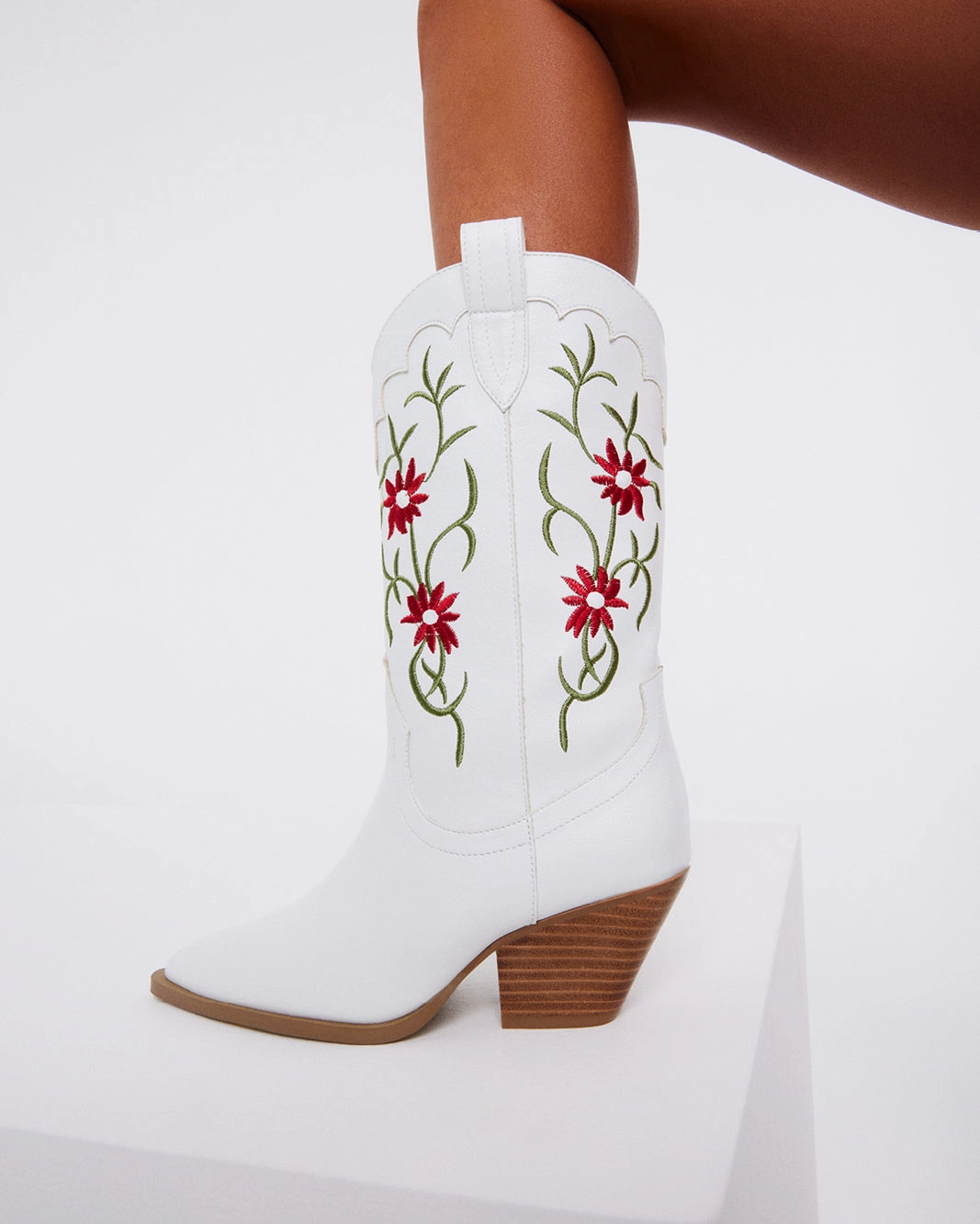 ALLISON - WHITE Warm Touch Comfortable to walk