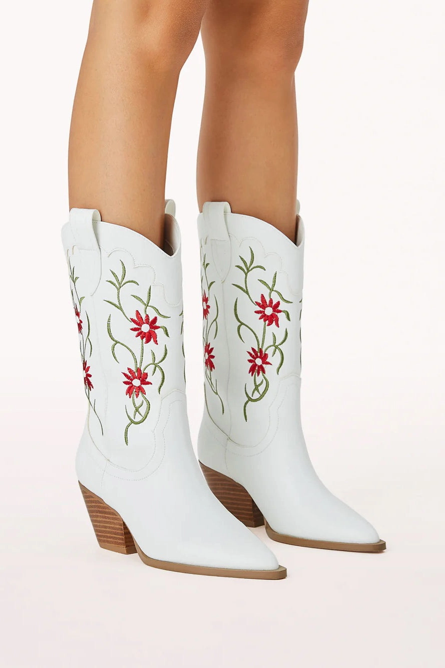 Insulated Snow Trekker Allison Floral Embroidered Western Boot