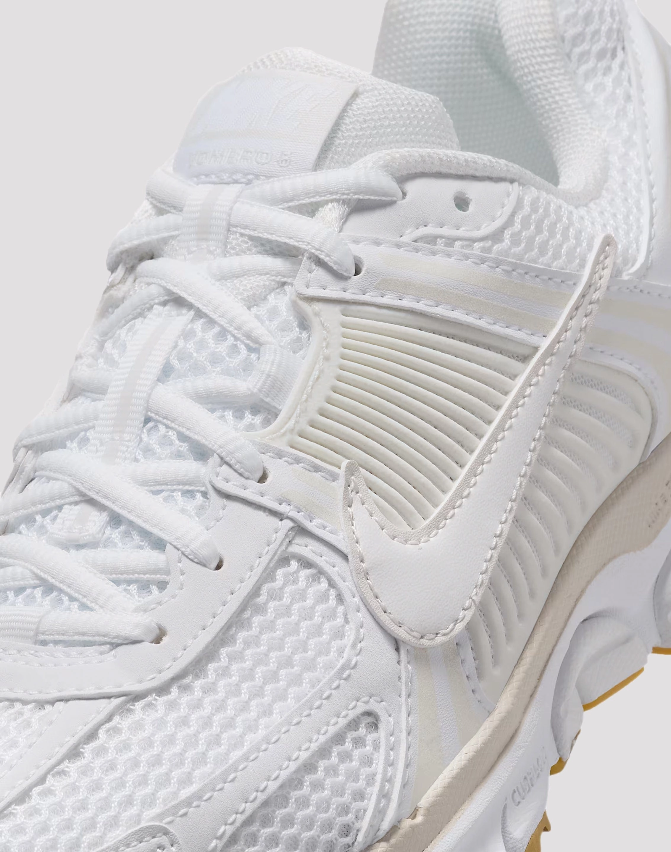 All Day Comfort Tech Biomechanical Contouring Nike Zoom Vomero 5