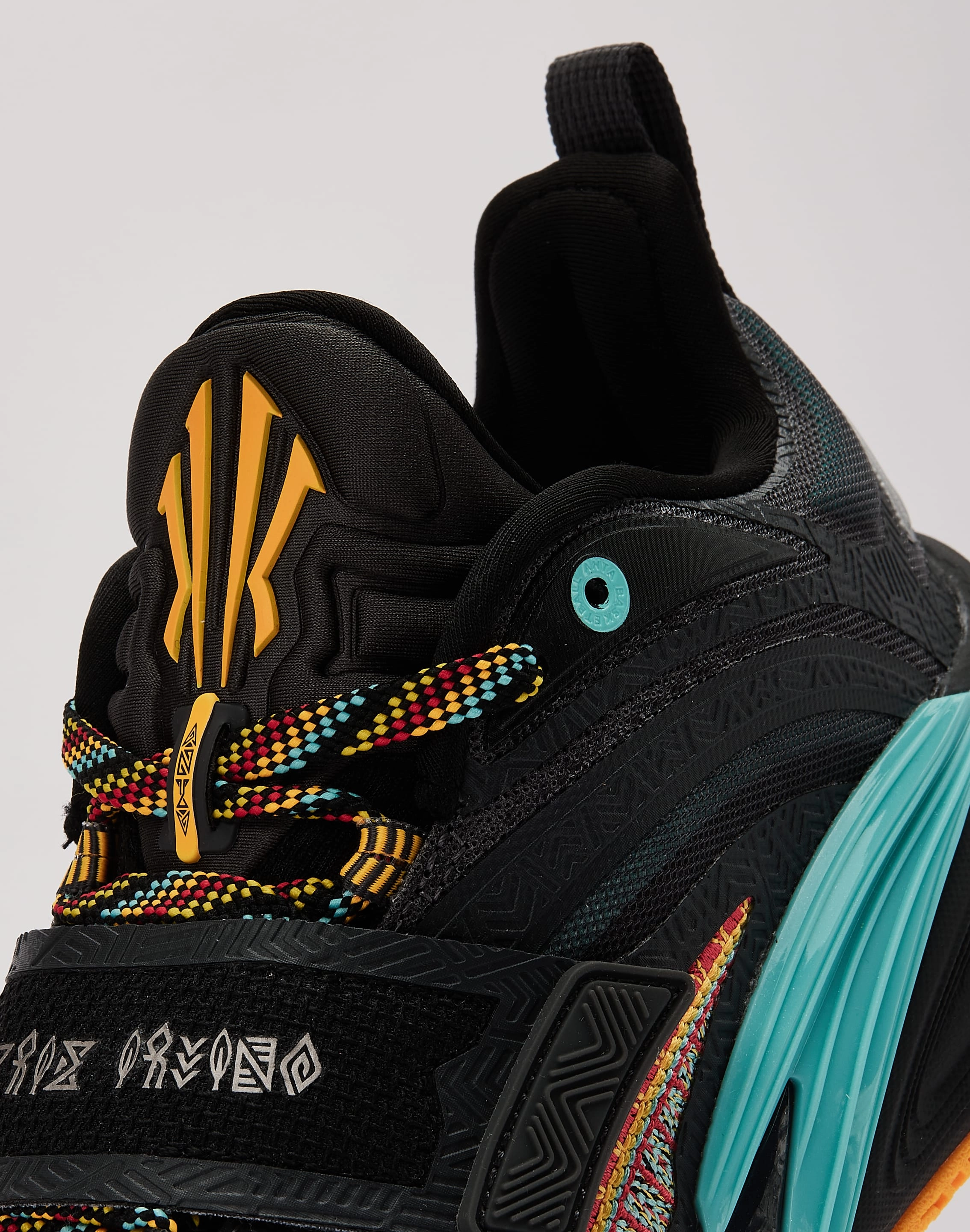 ANTA KAI 1 'Sacred Bond' Queen Fit