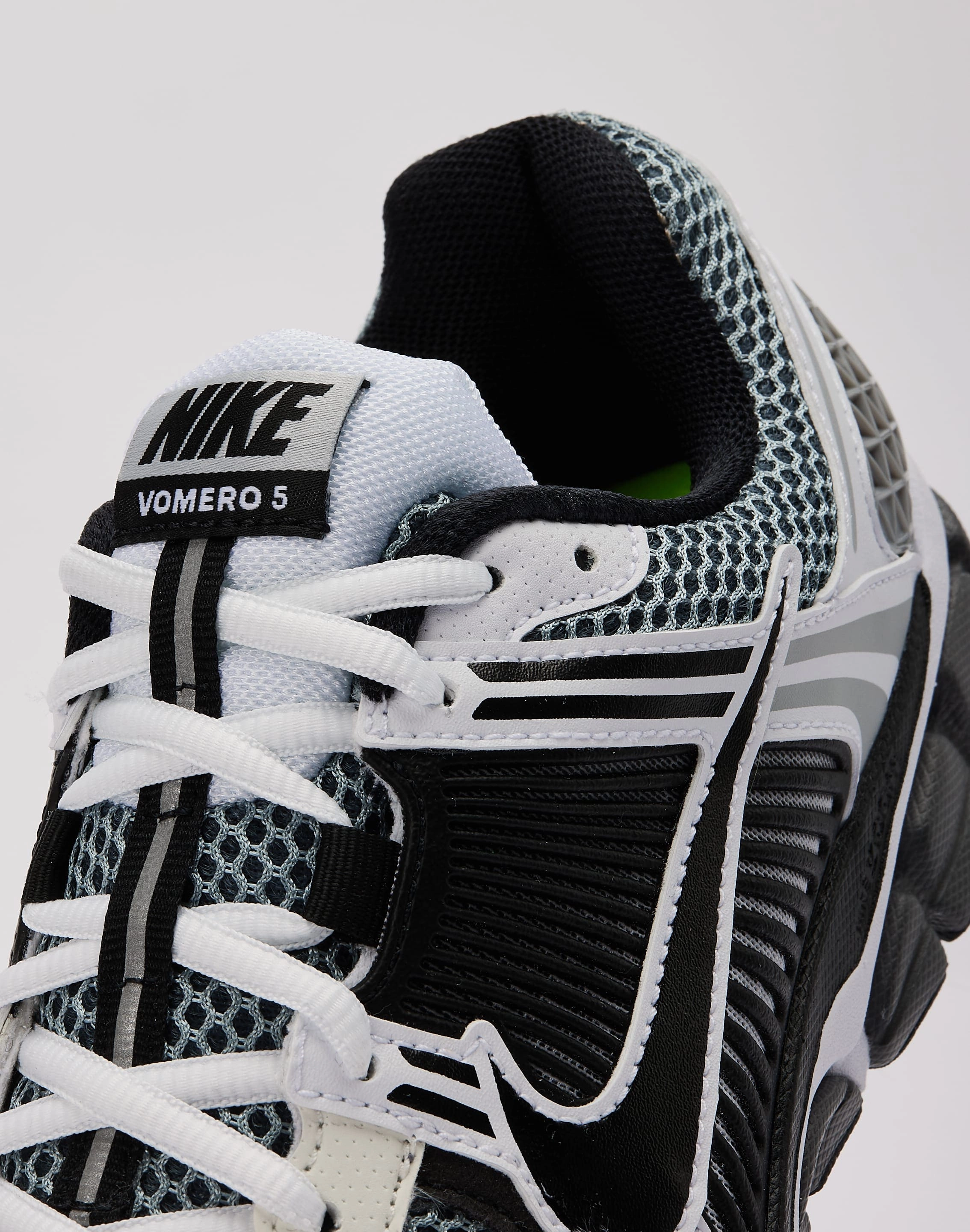 Shockproof Midsole full - sizes Nike Zoom Vomero 5 SE