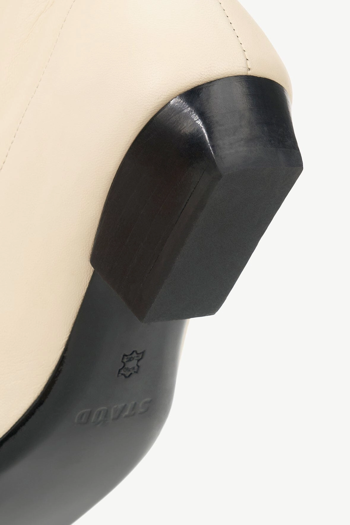 WALLY FLAT BOOT | CREAM Comfortable