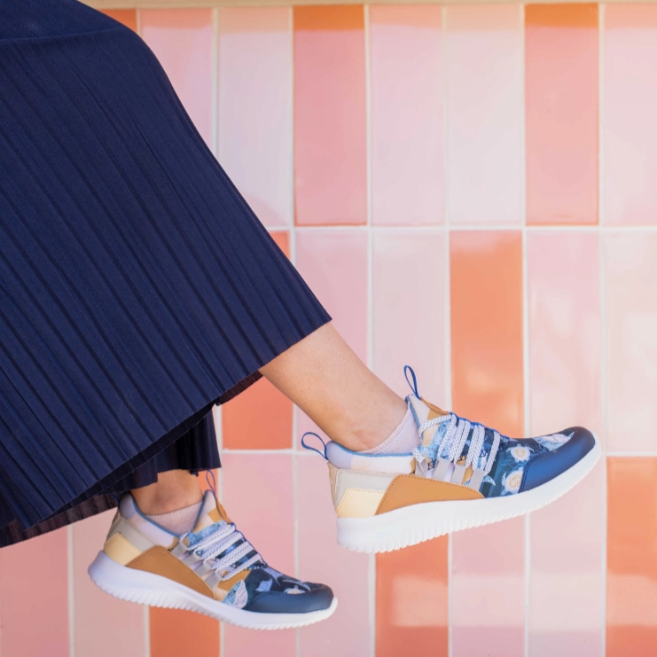 Apex Runner V.2 AntiOdorTreatment Wear Light