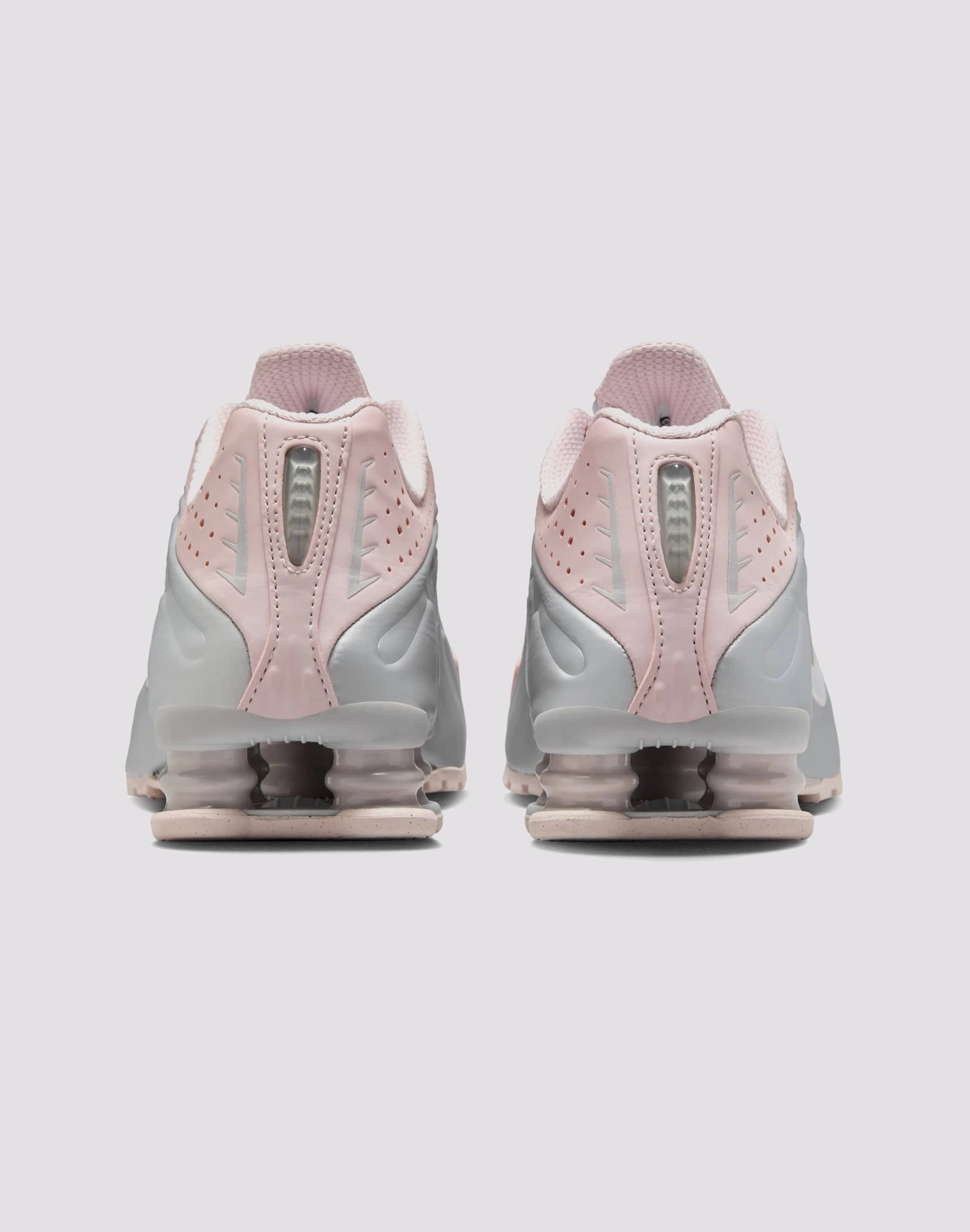 Multi Zone Foam Compression Nike Shox R4 "Barely Rose/Mtlc Platinum"
