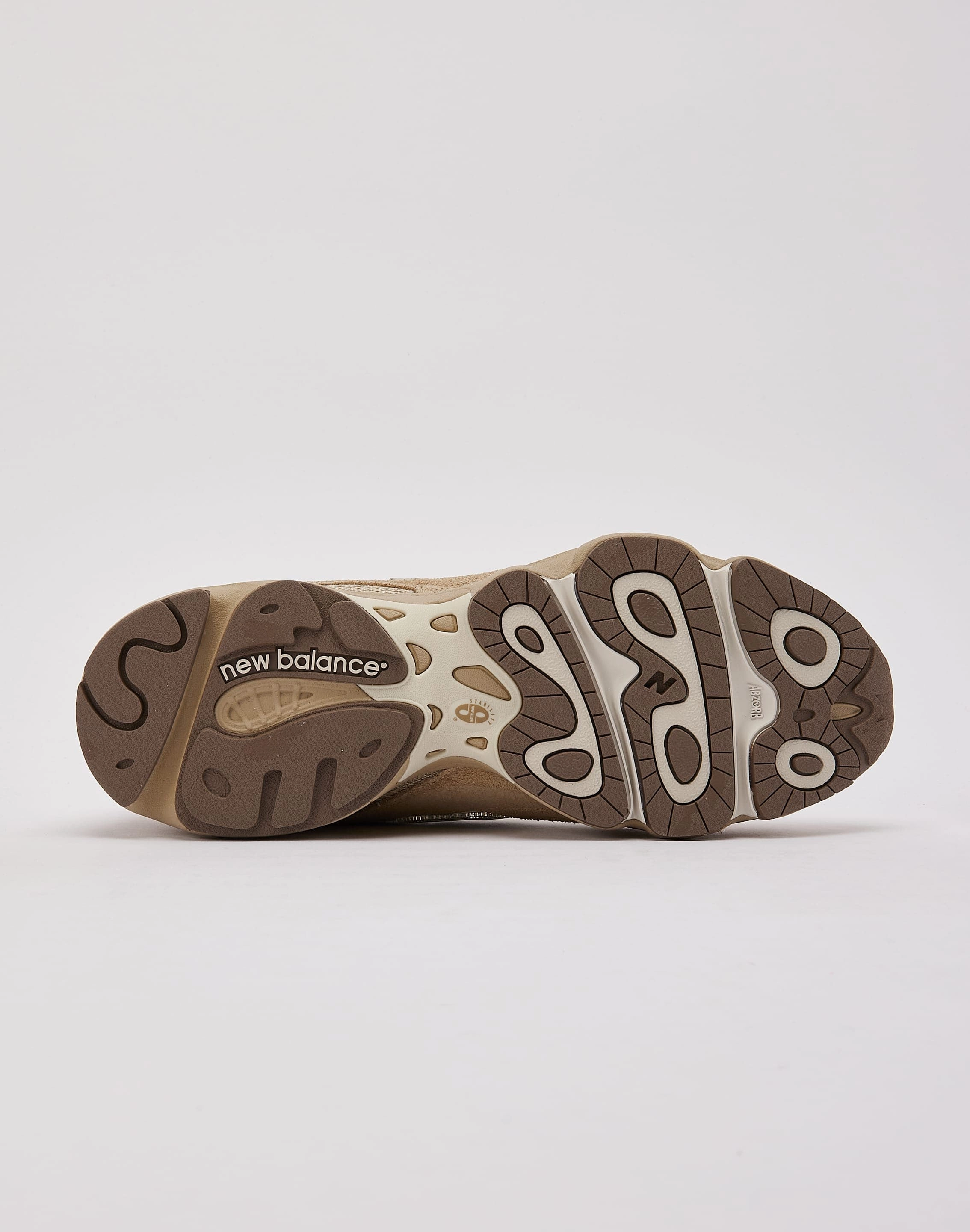 Snow - Resistant Snug heel New Balance 1000