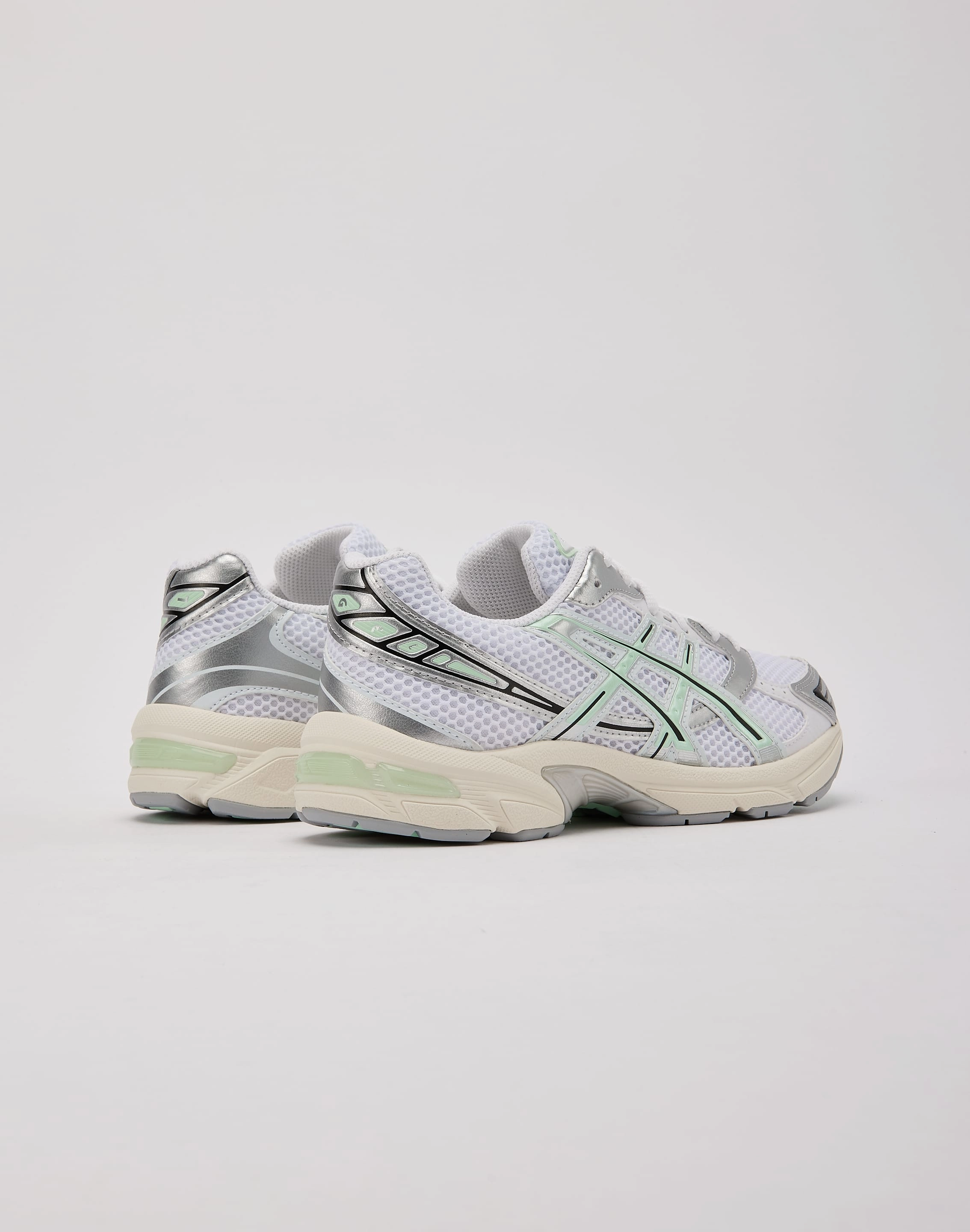 Asics  GEL-1130 Shock Absorption Cushioning Distinctive