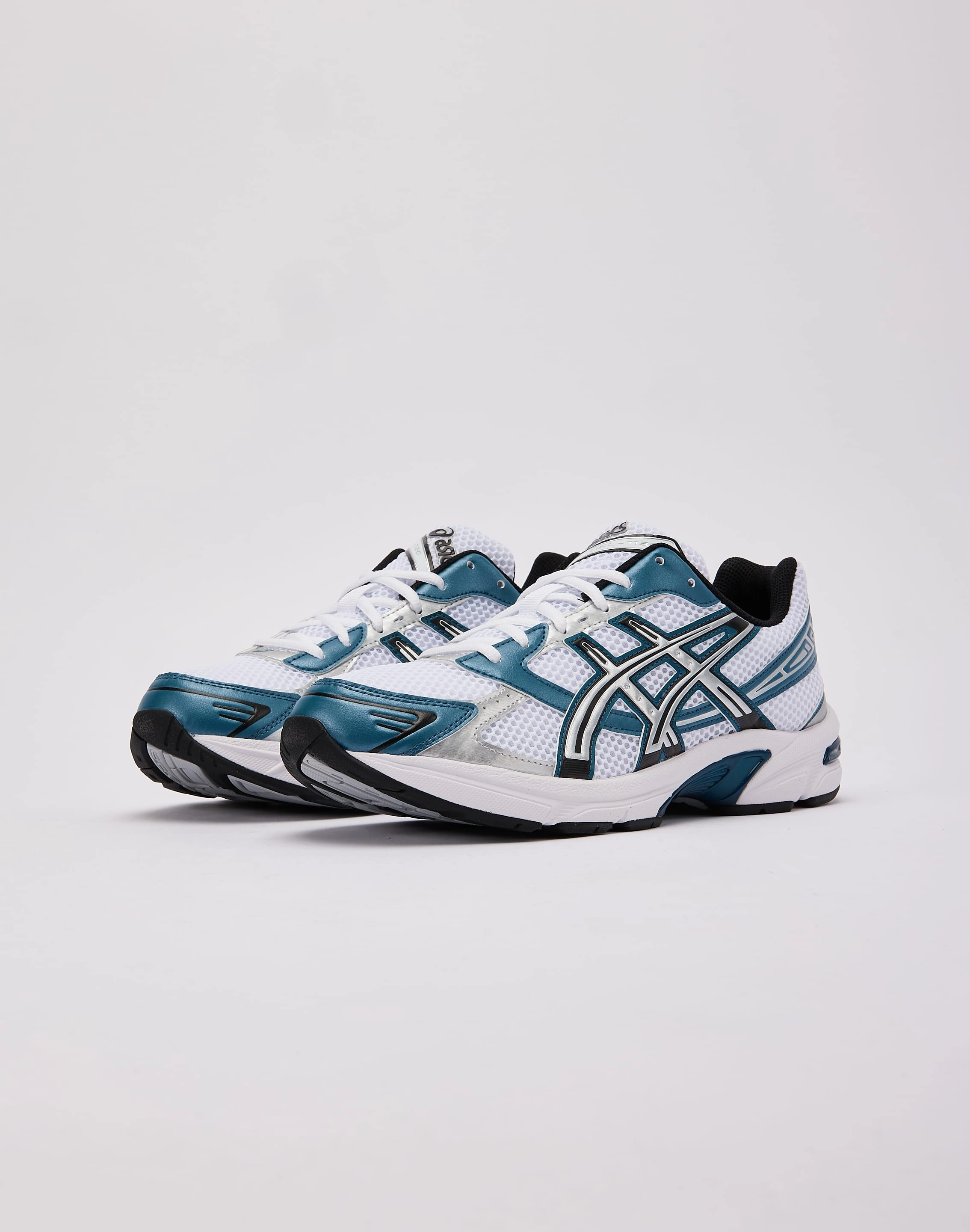 running in autumn shoes Asics GEL-1130