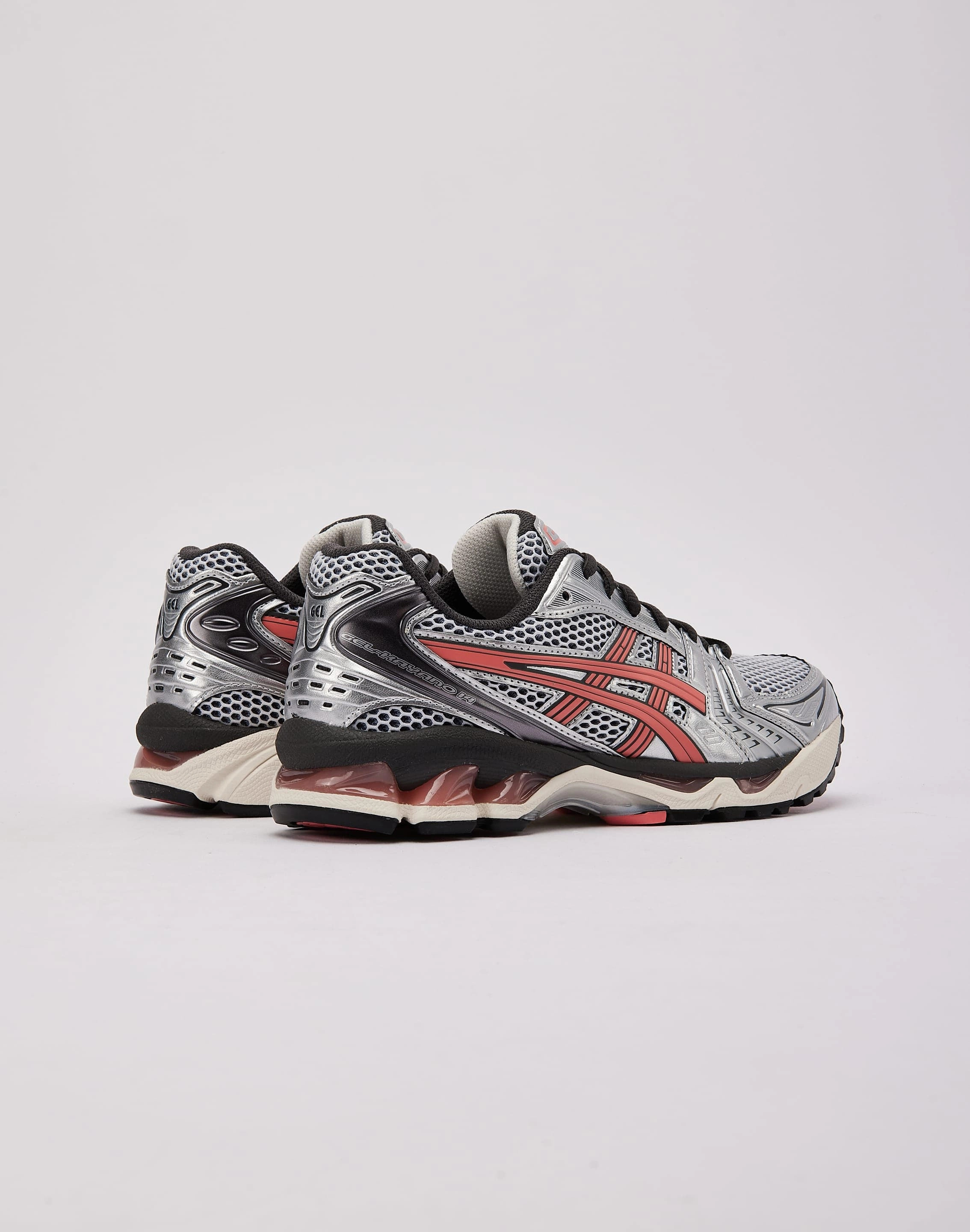 Asics GEL-KAYANO 14 Multi Layer Mesh Weave running in coastal areas