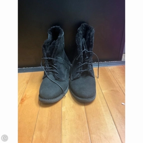 Green Core Boots Designer By Ugg In Black, Size: 9