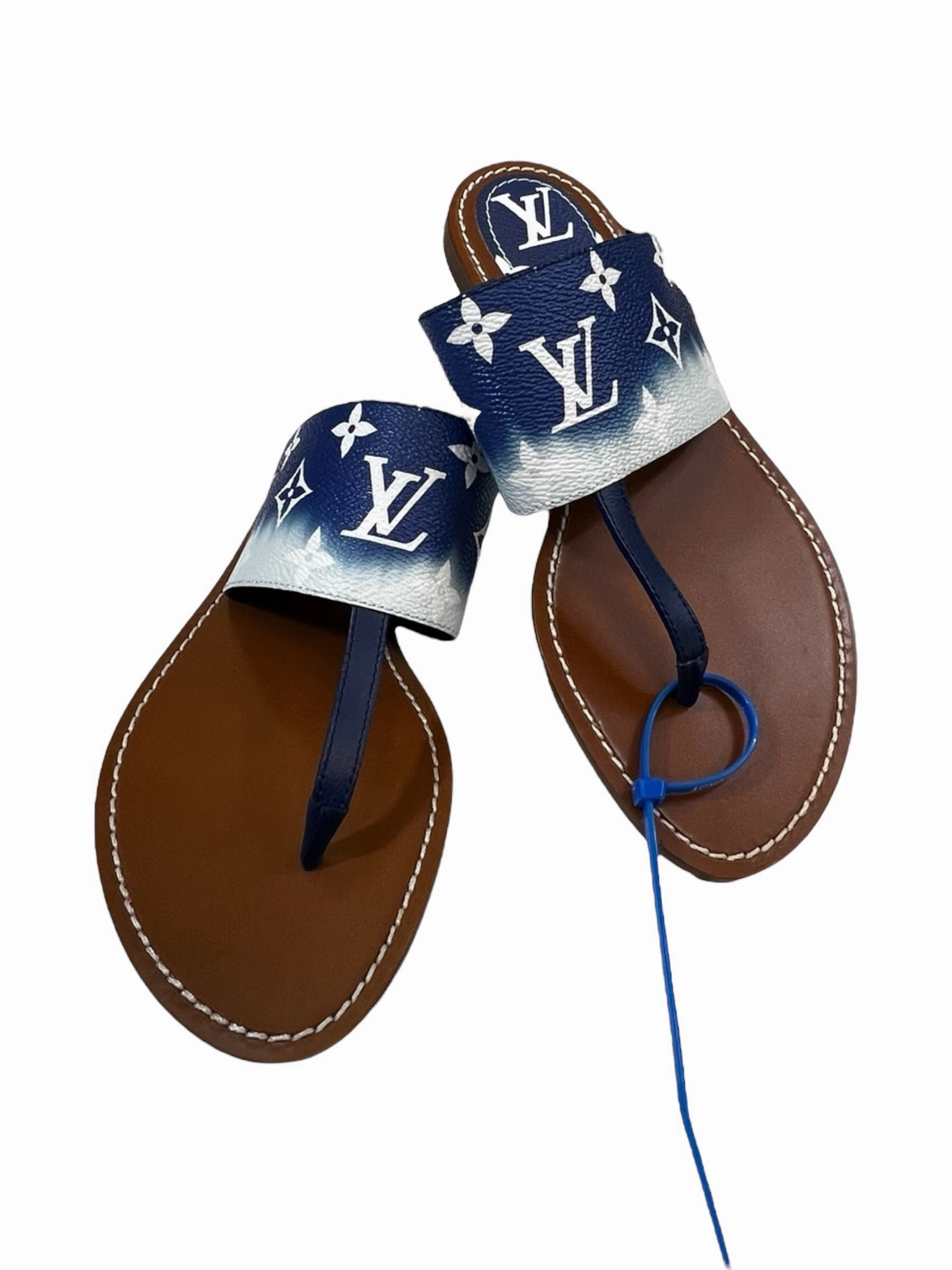 Black & White Sandals Designer Louis Vuitton, Size 6.5 design Fight Mode