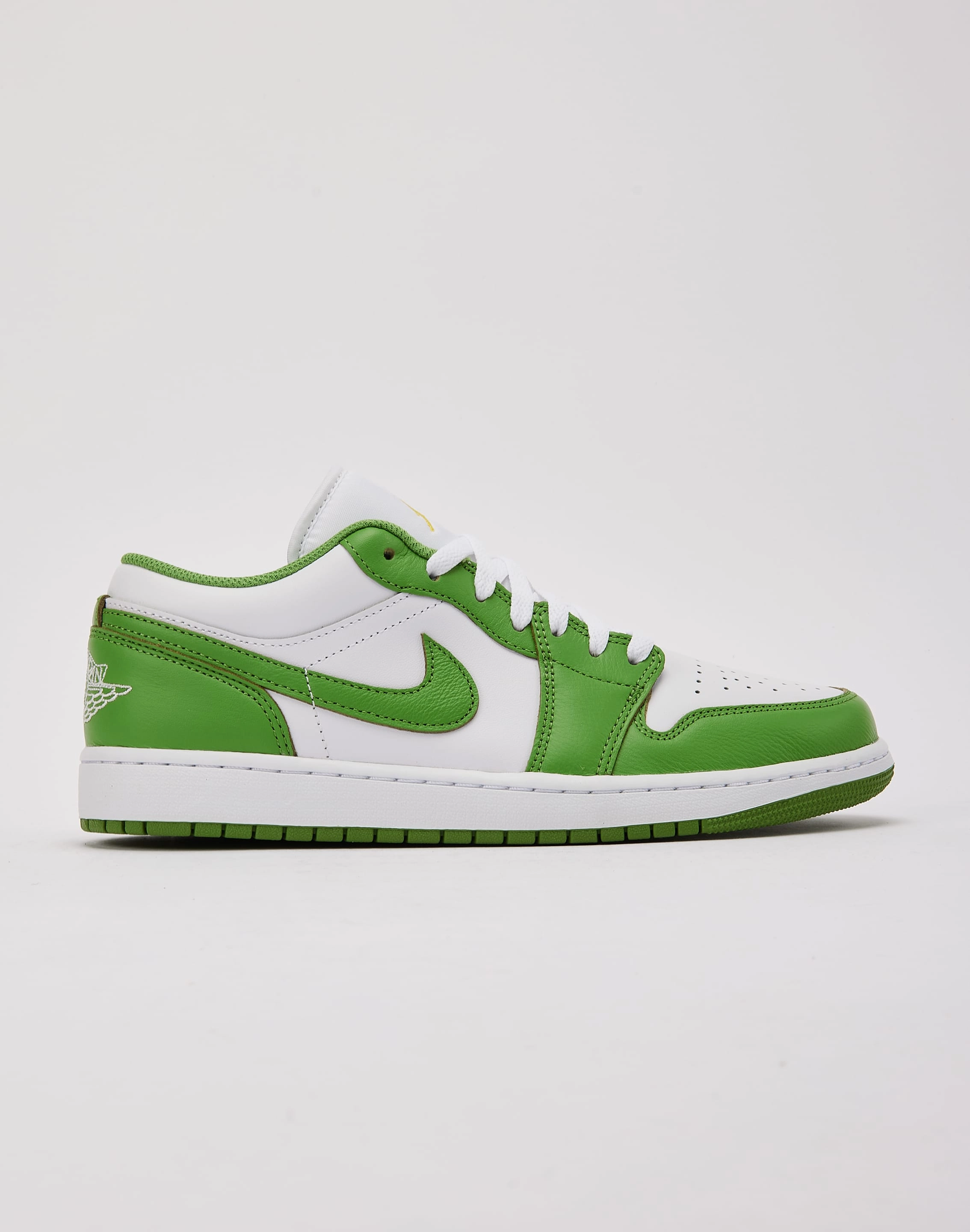 Jordan Air Jordan 1 Low SE Shock Absorbing Midsole Contoured Arch Bridge