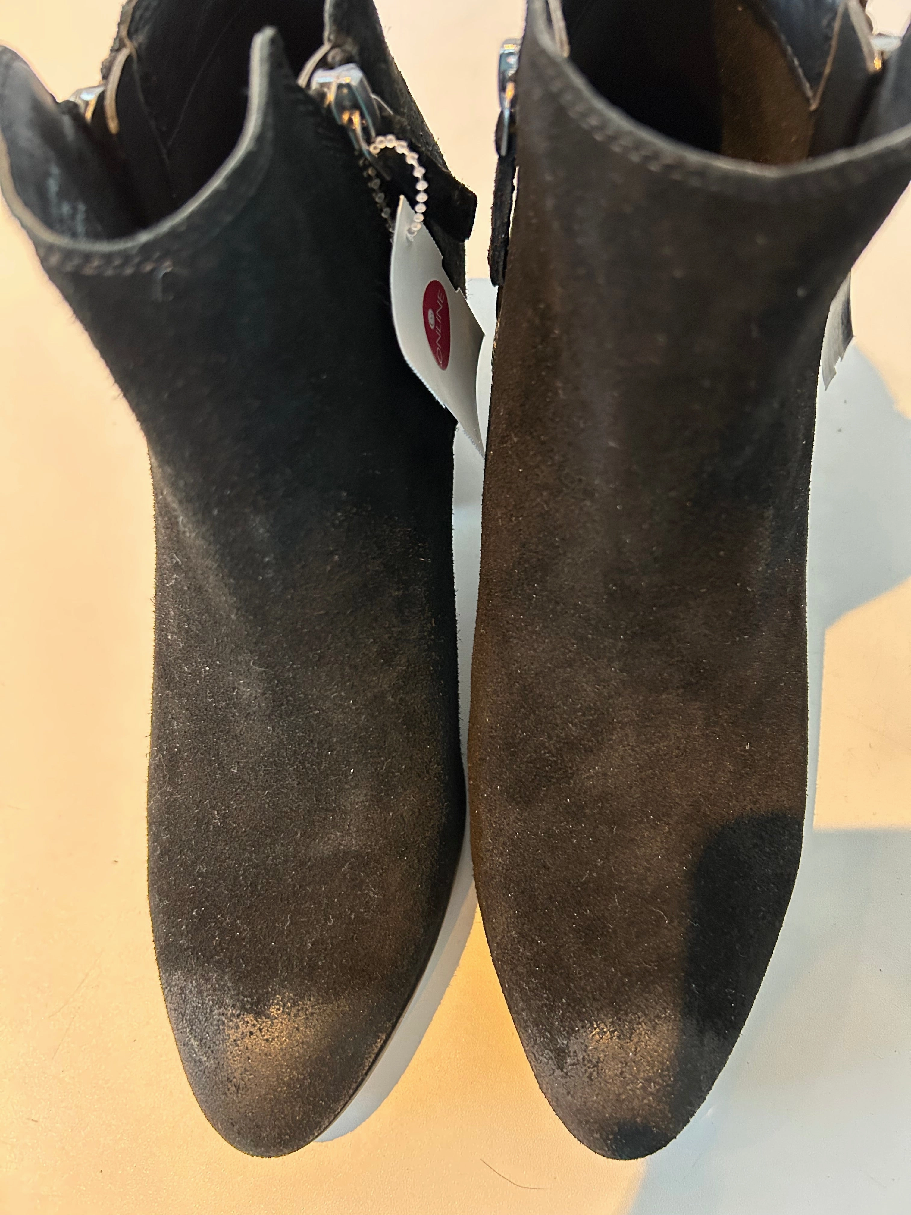 Vital Step Boots Designer By Frye In Black, Size: 7