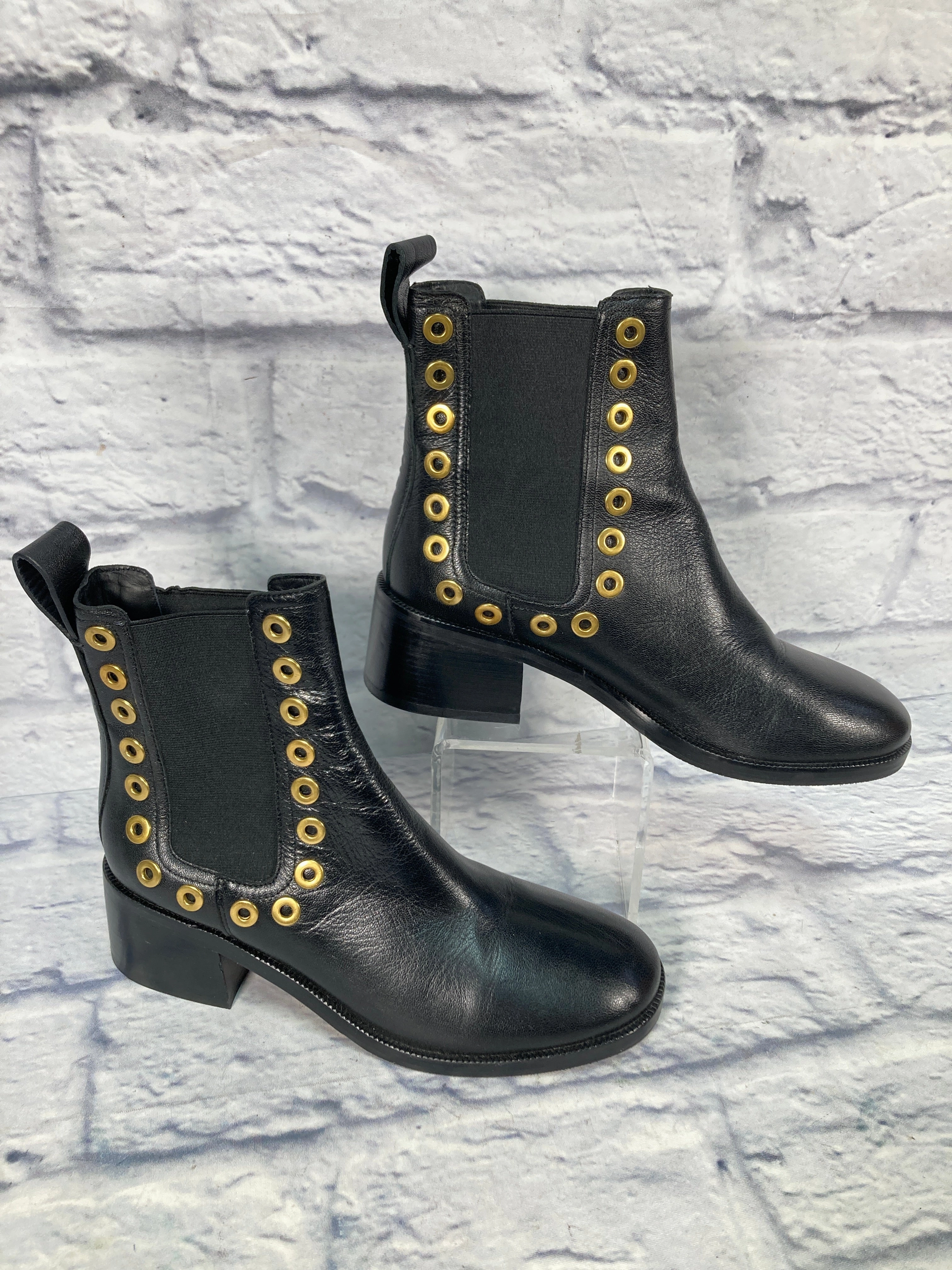 Boots Designer By See By Chloe In Black & Gold, Size: 7.5 Responsive Cushion Weekend Warriors Peace Step