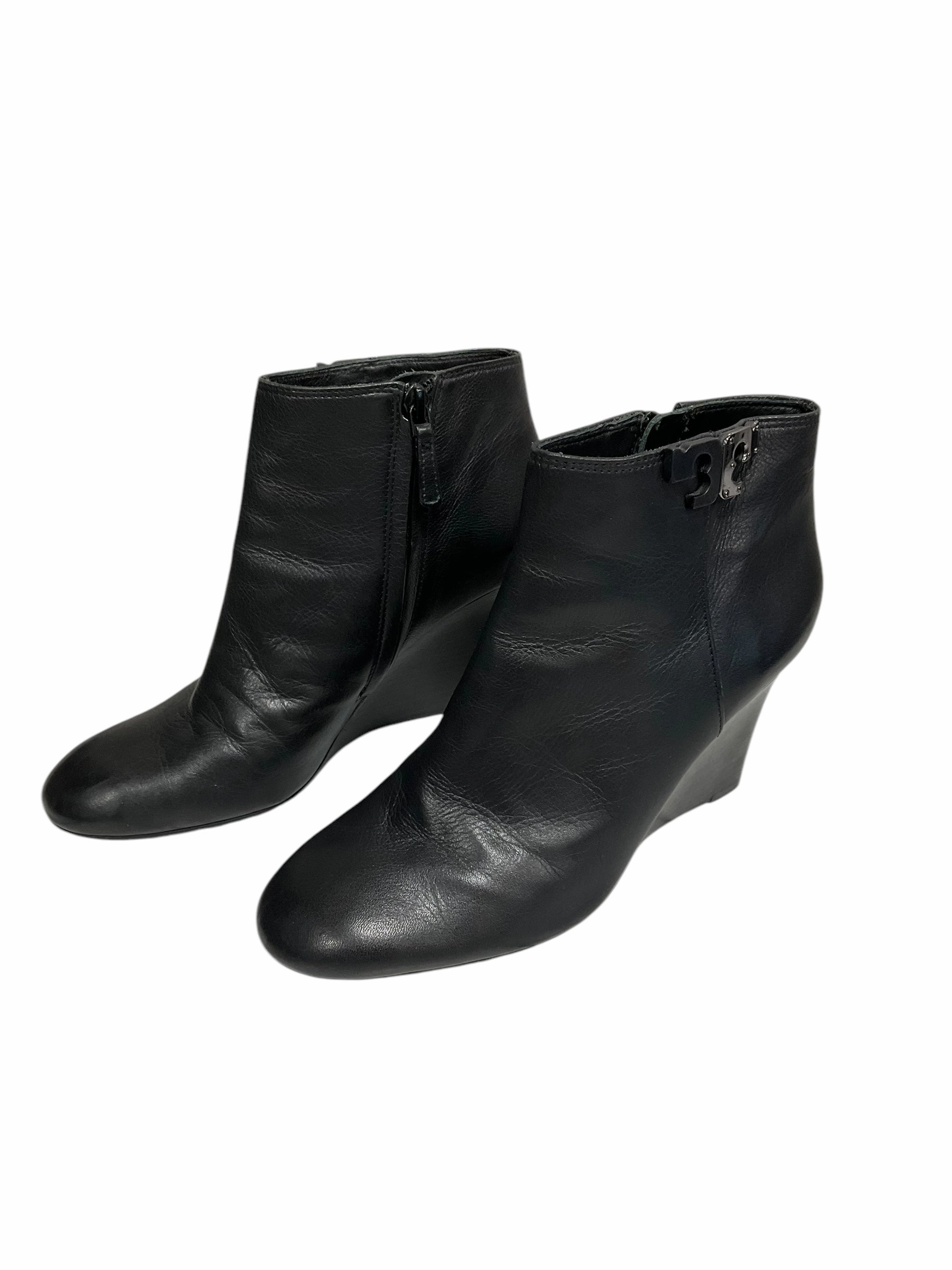 Spring Bloom Photo Glam Boots Designer By Tory Burch In Black, Size: 7