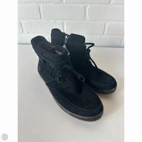 Peace Mood Coastal vibe Boots Designer By Ugg In Black, Size: 8