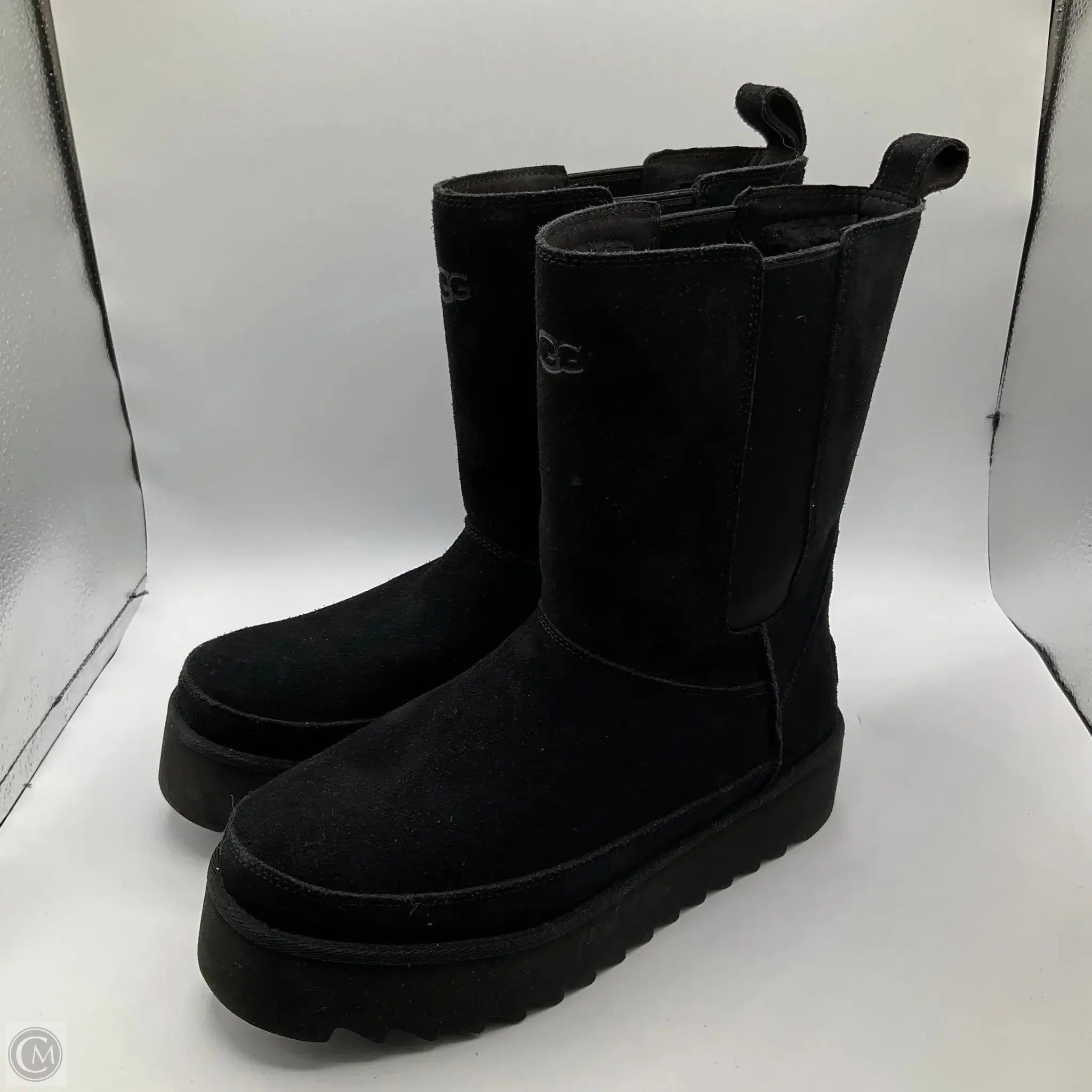 Non Weighted Movement Boots Designer By Ugg In Black, Size: 8