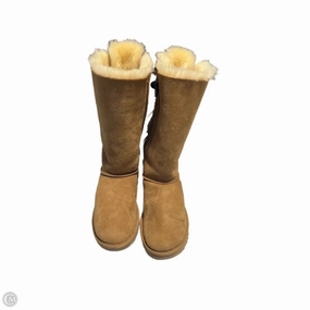 Quick Drying Casual Wear Boots Designer By Ugg In Brown, Size: 6
