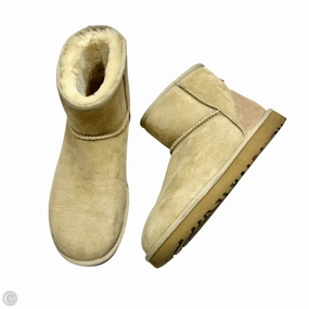 Boots Designer By Ugg In Cream, Size: 10 Travel Light
