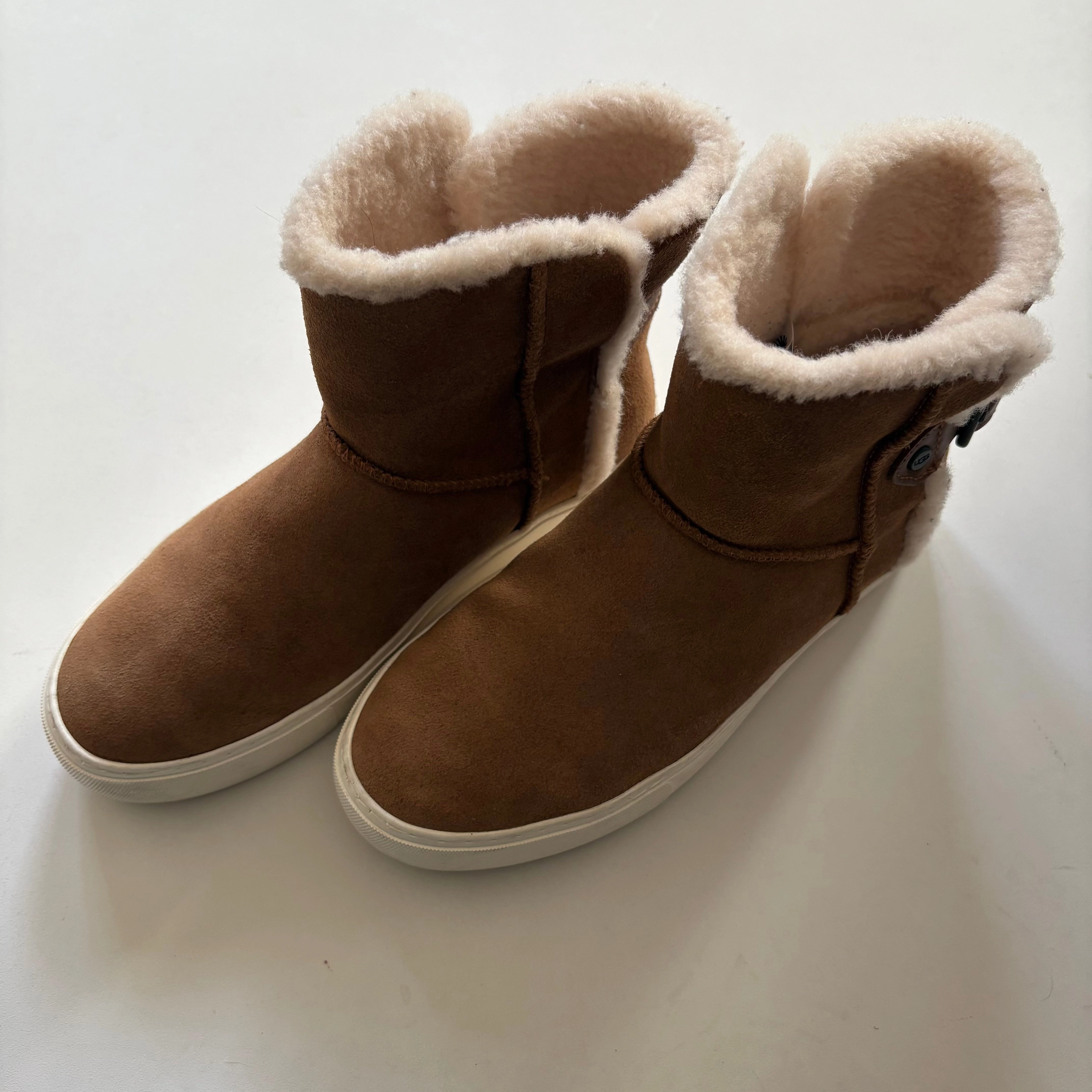 Boots Designer By Ugg In Tan, Size: 7 Future Walk Comfort Stand