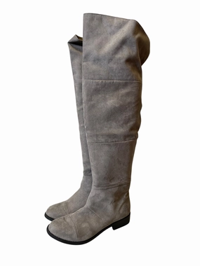 Impact absorption Anti Skid Boots Knee Flats By American Eagle In Grey, Size: 5.5