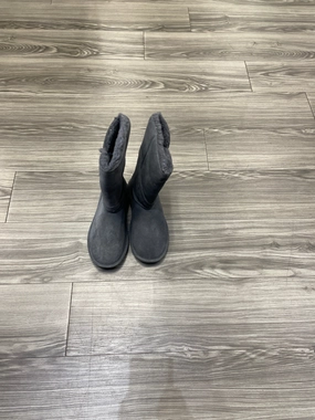 Boots Knee Flats By Bearpaw  Size: 9 Stable Support Remote Hiking Protective Wear