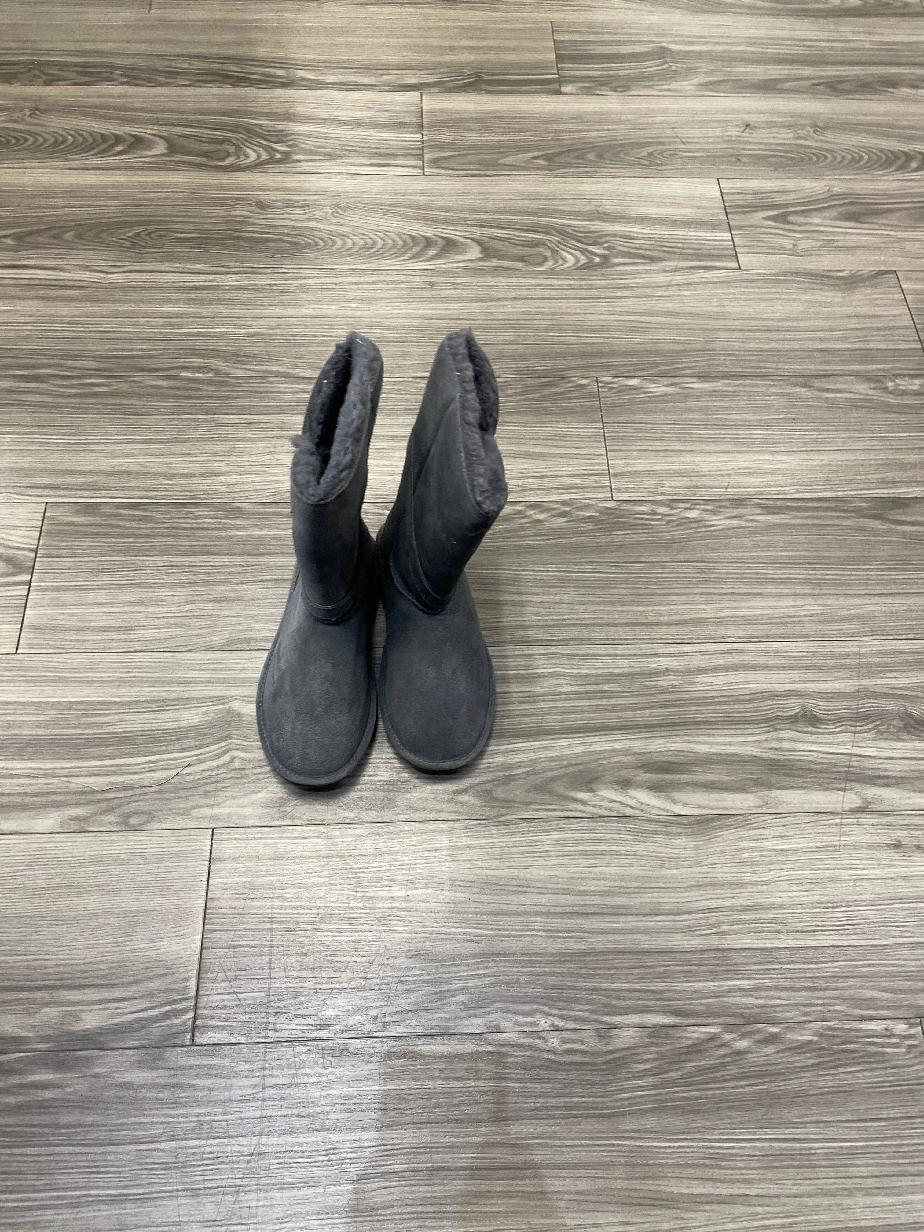 Boots Knee Flats By Bearpaw  Size: 9 Stable Support Remote Hiking Protective Wear