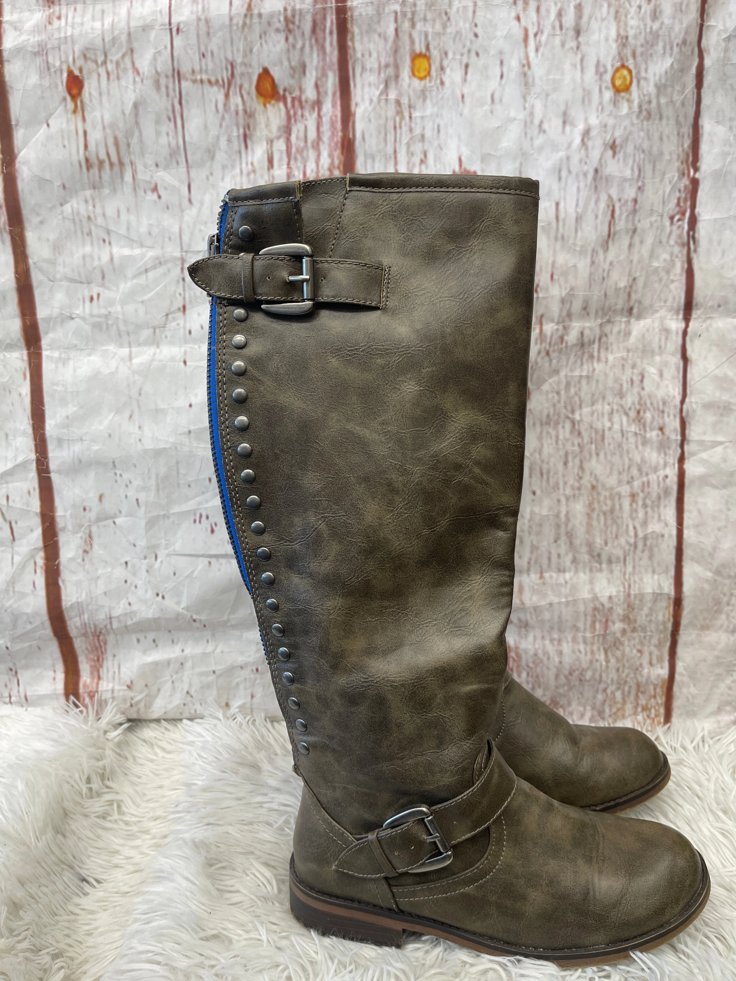 gift pick Secure Step Boots Knee Flats By Candies  Size: 7.5