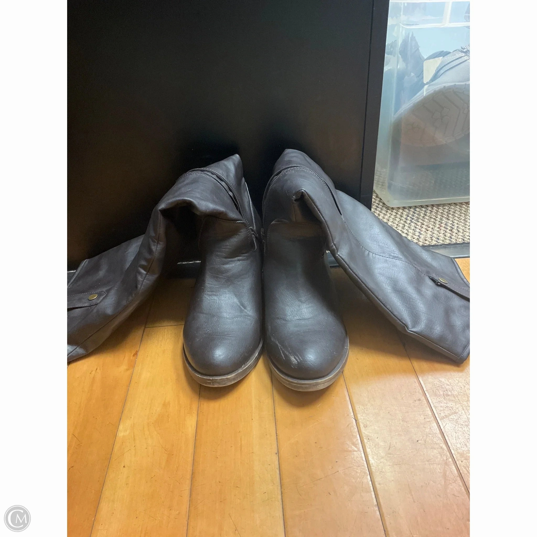 Boots Knee Heels By Clothes Mentor In Brown, Size: 9 Flexible Frame Trail Runner Stud Look