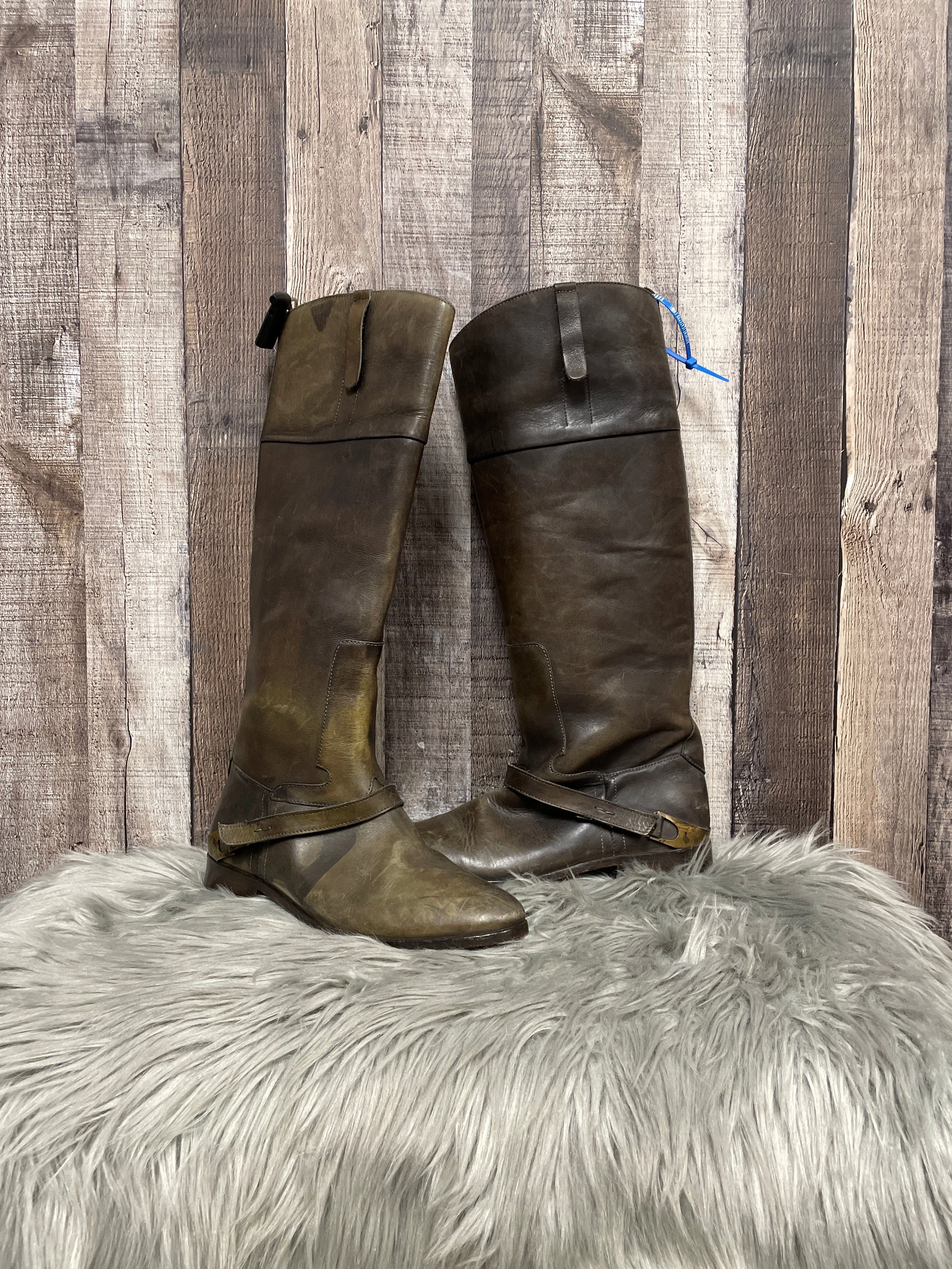 Step Free Boots Luxury Designer By Golden Goose In Green, Size: 10