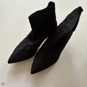 Boots Designer By Coach In Black, Size: 8.5 Airflow channels