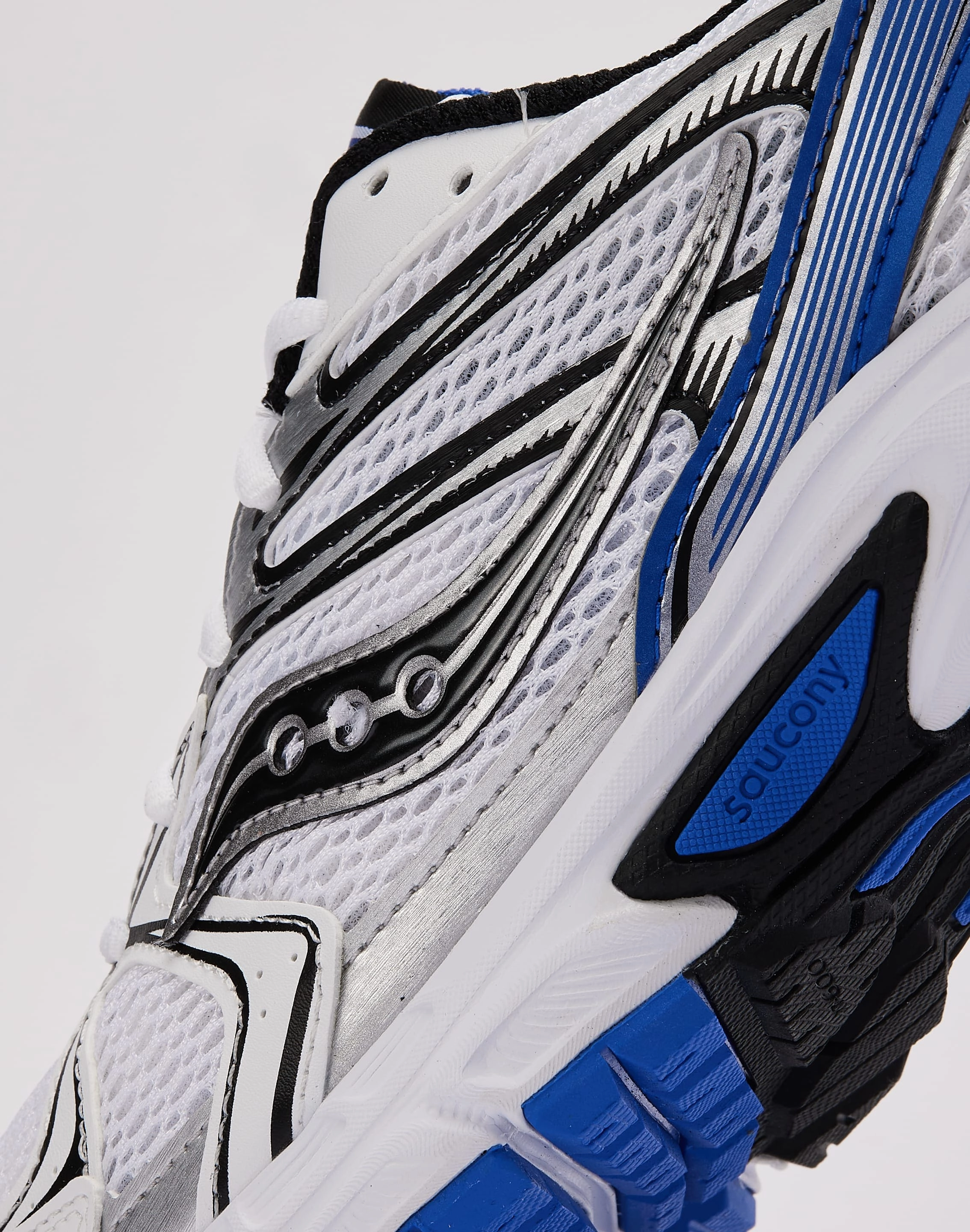 running in a relay race uniqueness - brand shoes Saucony Ride Millennium