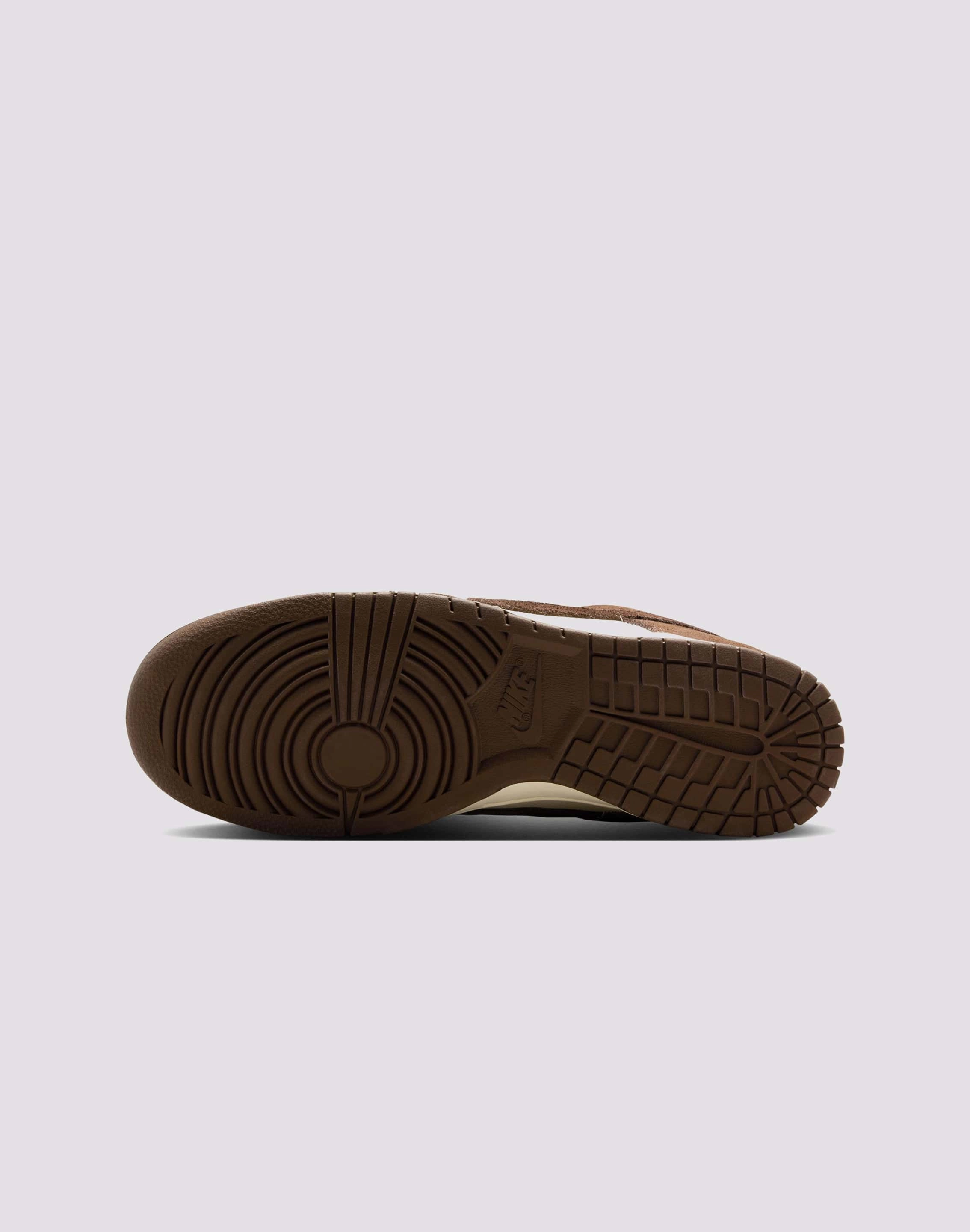 Nike Dunk Low SE Lightweight Form Rainy Day Toe Protection