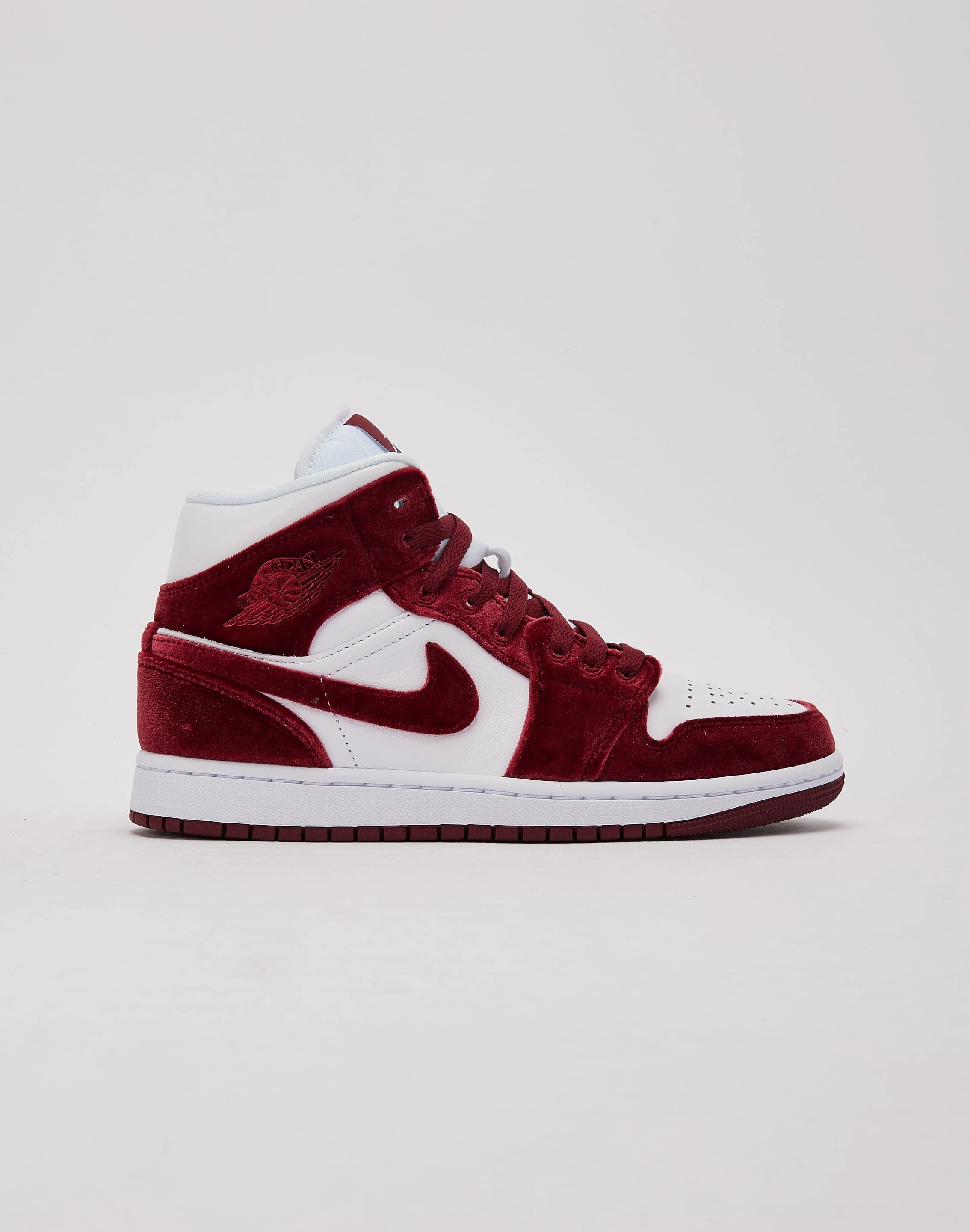 Jordan Air Jordan 1 Mid SE Family Time Lightweight Form Road Trip