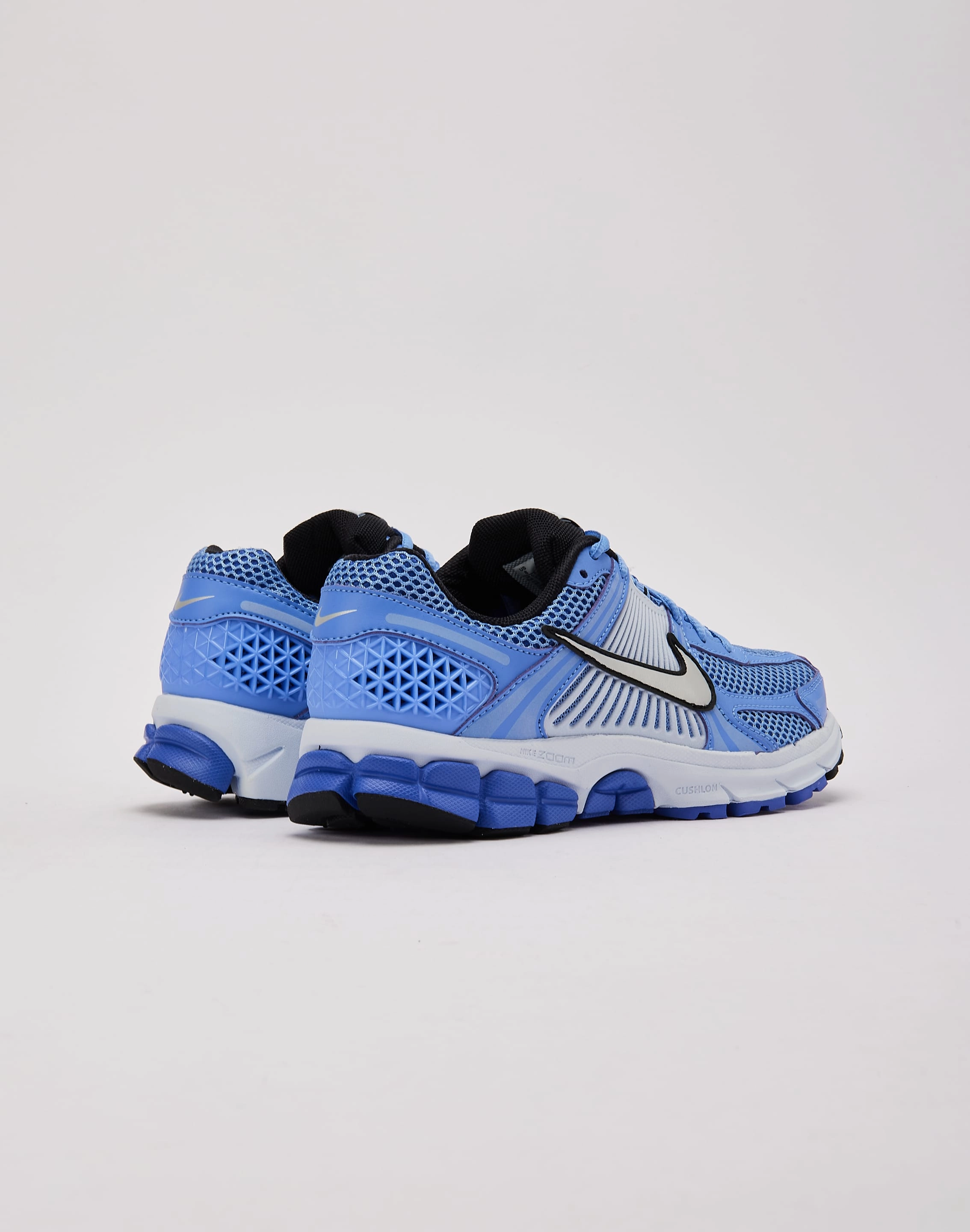 Nike Zoom Vomero 5 triple - strap shoes