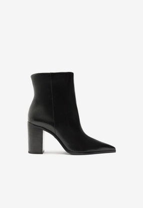 Formal Mode Family Fit Mikki Block Bootie