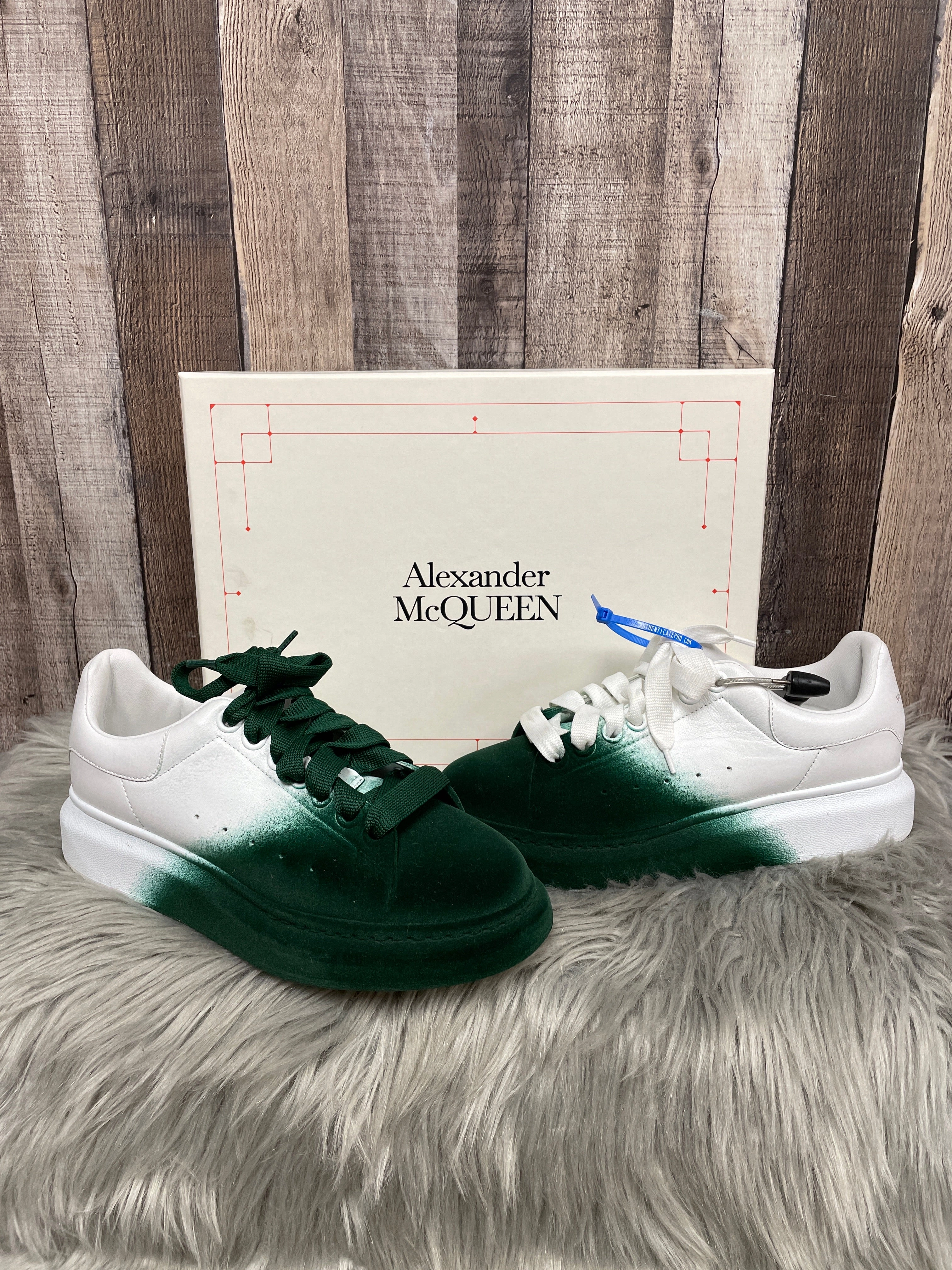 Shoes Luxury Designer By Alexander Mcqueen In Green & White, Size: 8 Virtual Step