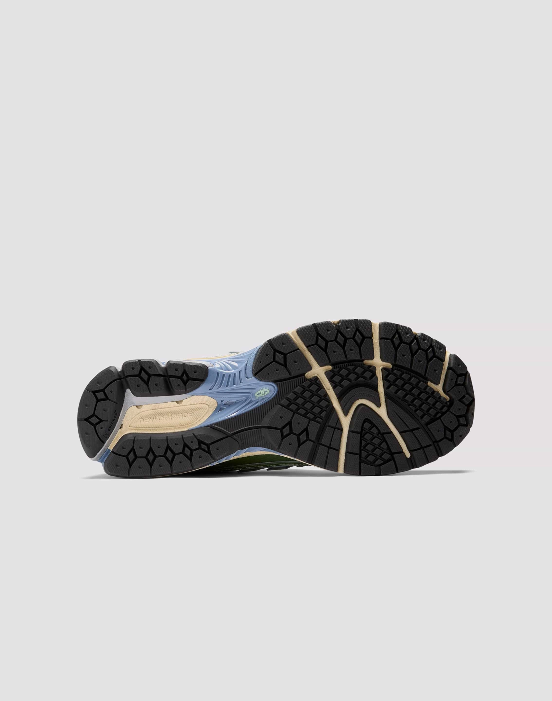 New Balance 1906R Energy Cell Technology adjustable lacing shoes