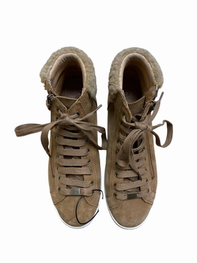 Shoes Designer By Ugg In Brown, Size: 9.5 forest walk