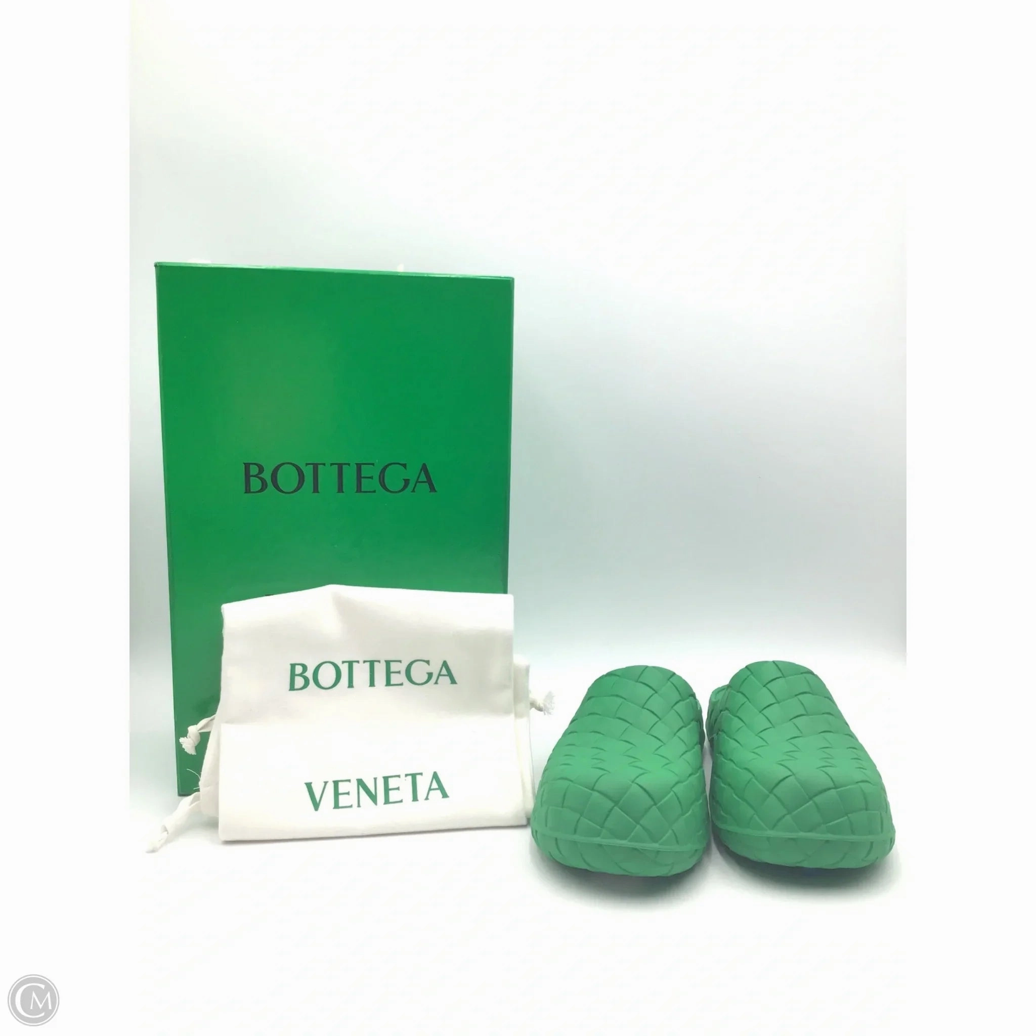 Energy Returning Foam Ultra Light Cushioning Shoes Luxury Designer By Bottega Veneta In Green, Size: 11