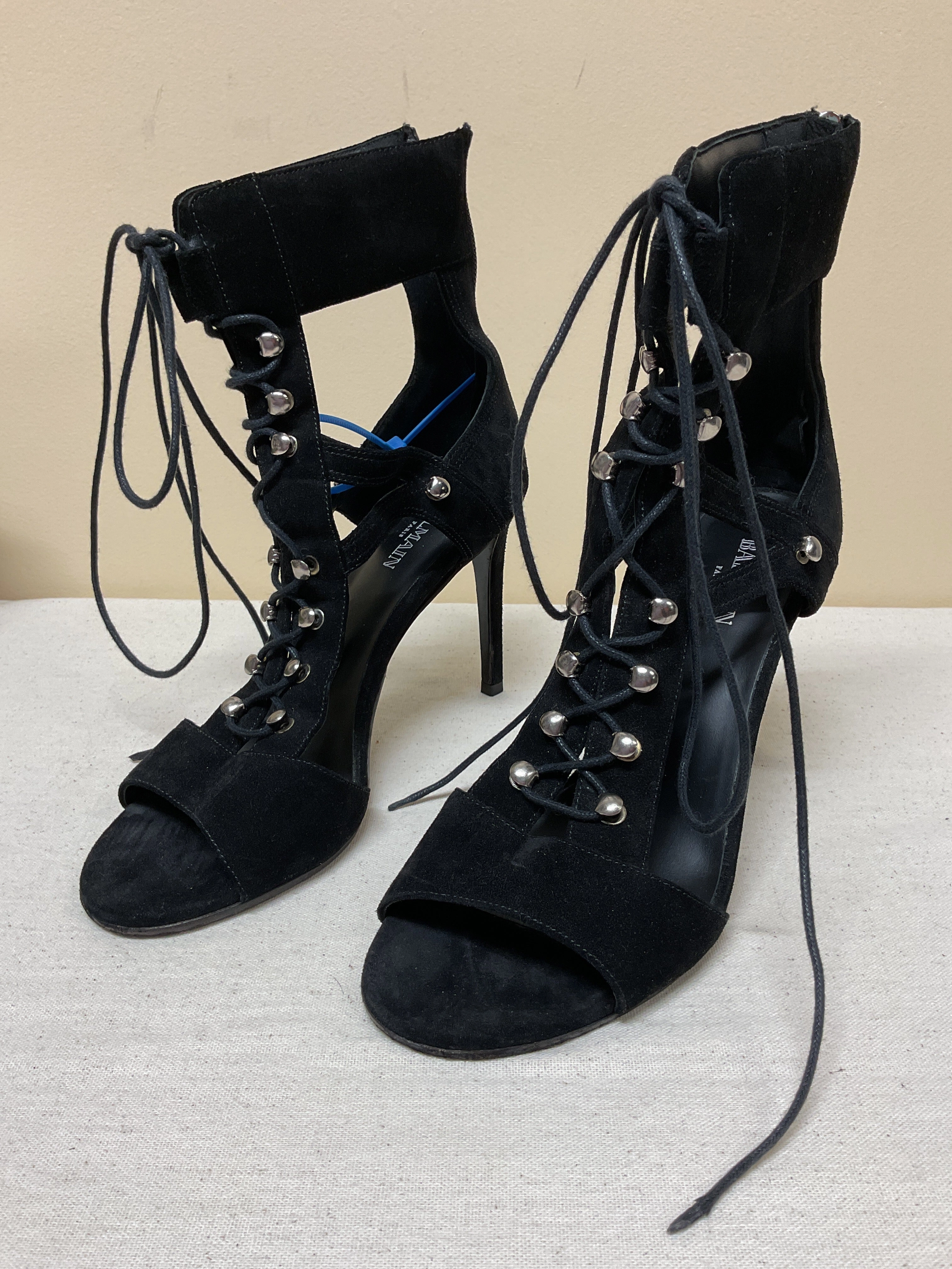 Mom Safe Memory Foam Airport Travel Shoes Luxury Designer By Balmain In Black, Size:8