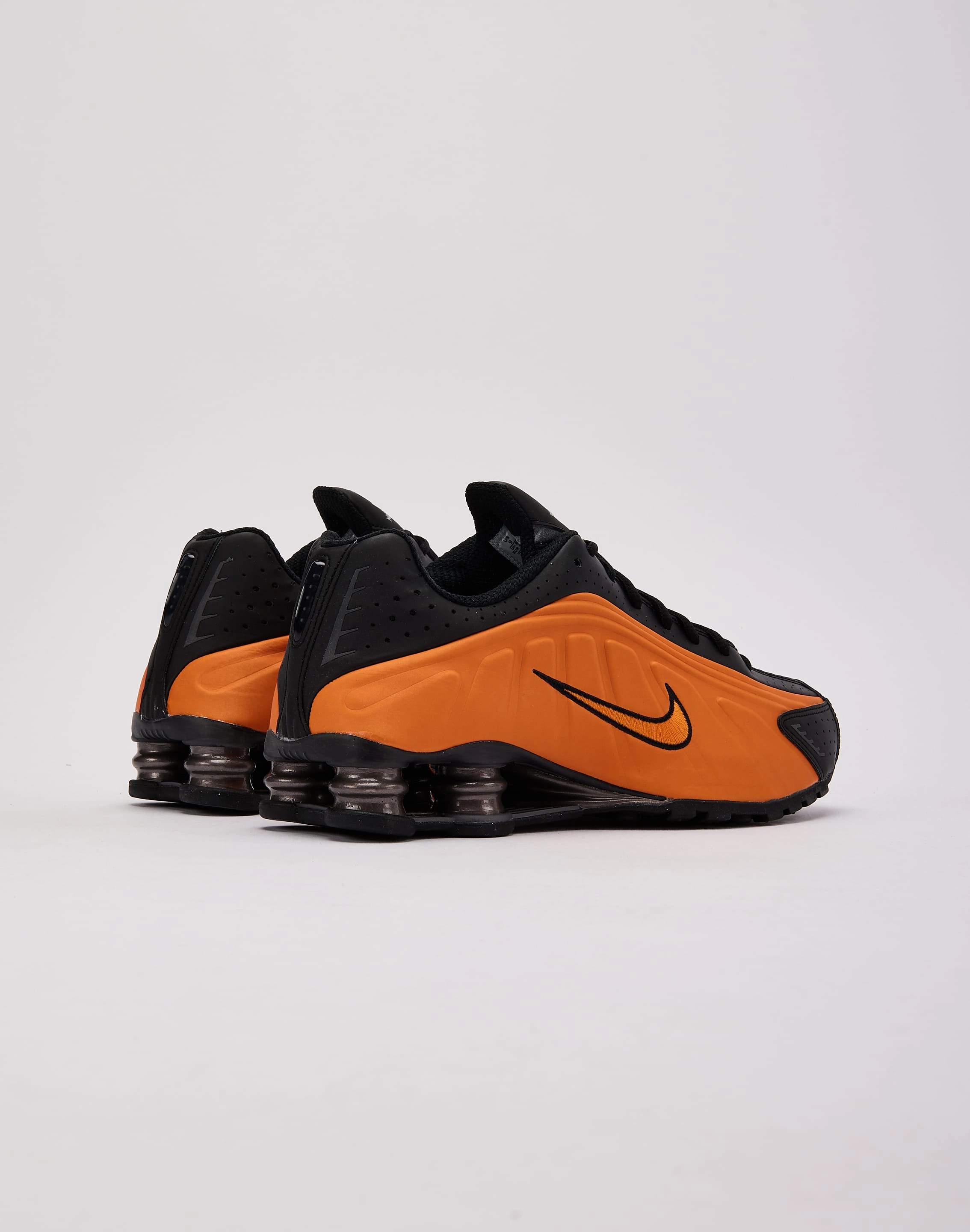 Nike Shox R4 amateur runner's shoe choice